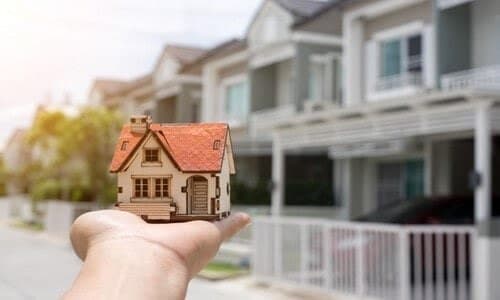 خرید زمین در منطقه 8 تهران؛ بهترین انتخاب برای سرمایه‌گذاری