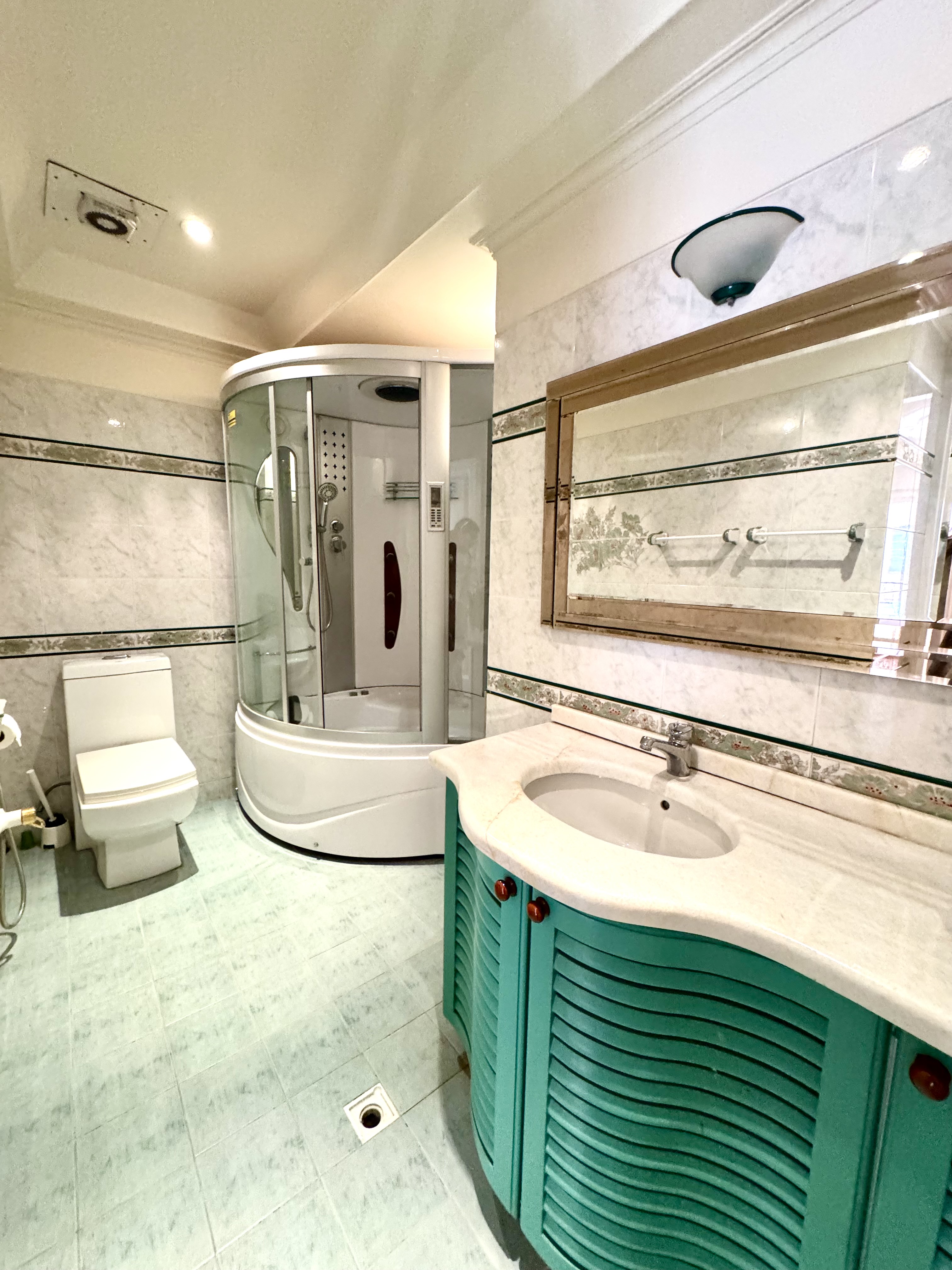 اجاره 275 مترگلستان شمالی سه خواب برج