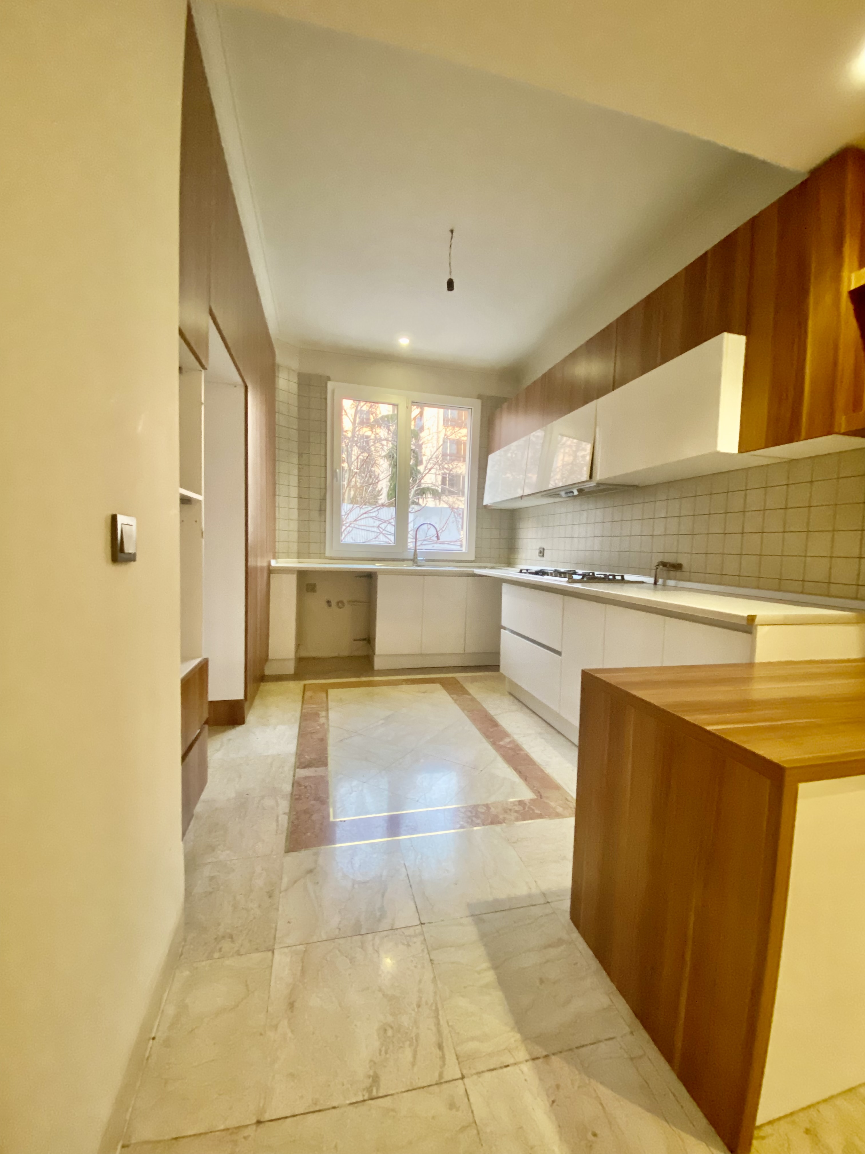 اپارتمان 160متر / 3خواب /فرمانیه