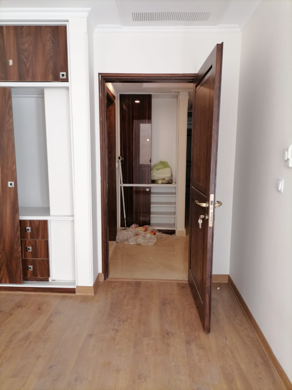 فروش آپارتمان 140 متر عطار دیباجی جنوبی