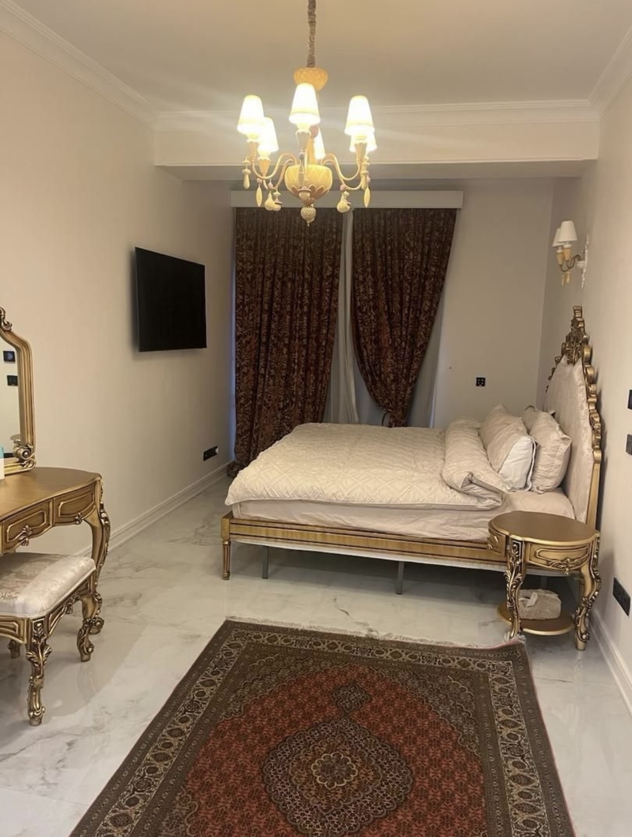 فروش آپارتمان 320 متر فول مشاعات کلاسیک