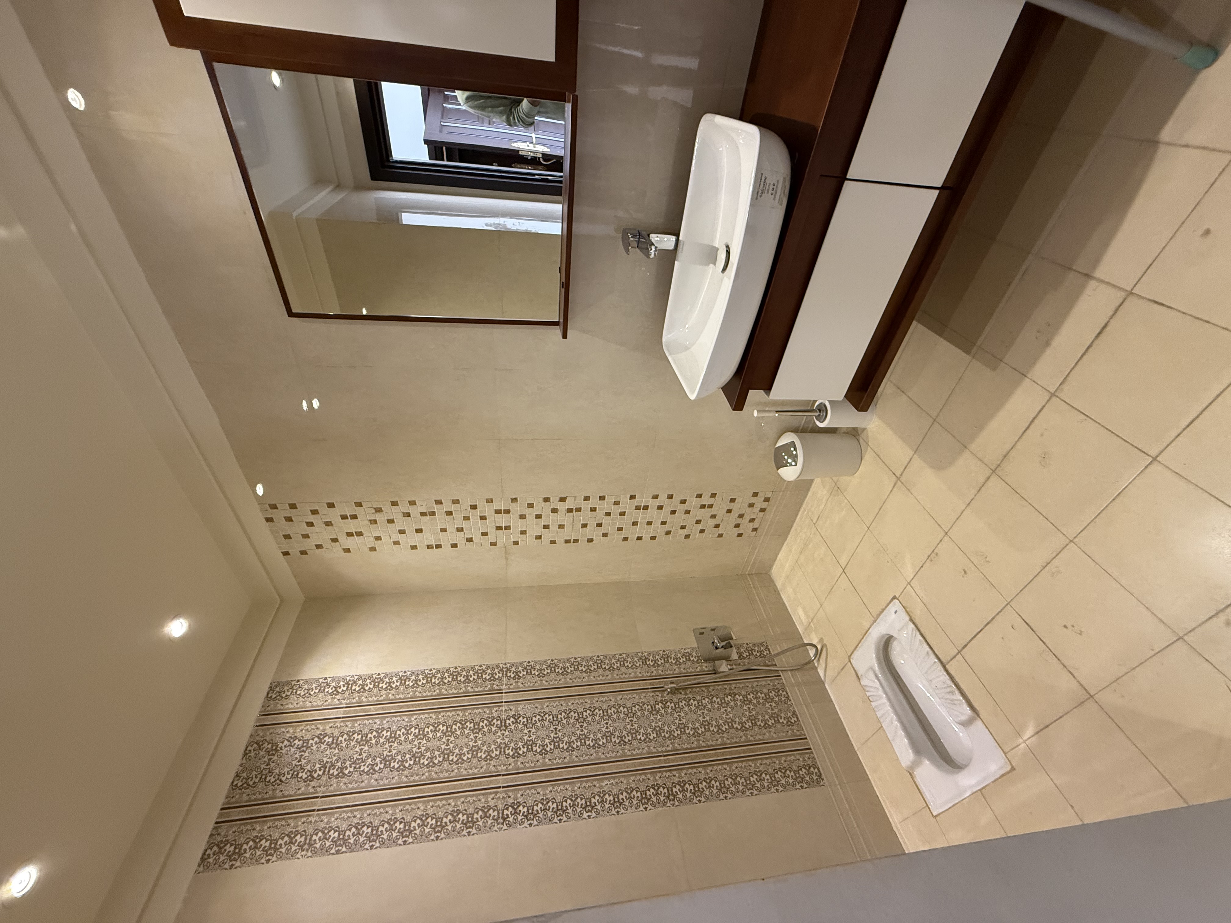 اجاره آپارتمان 210 متر 3 خواب  نیاوران