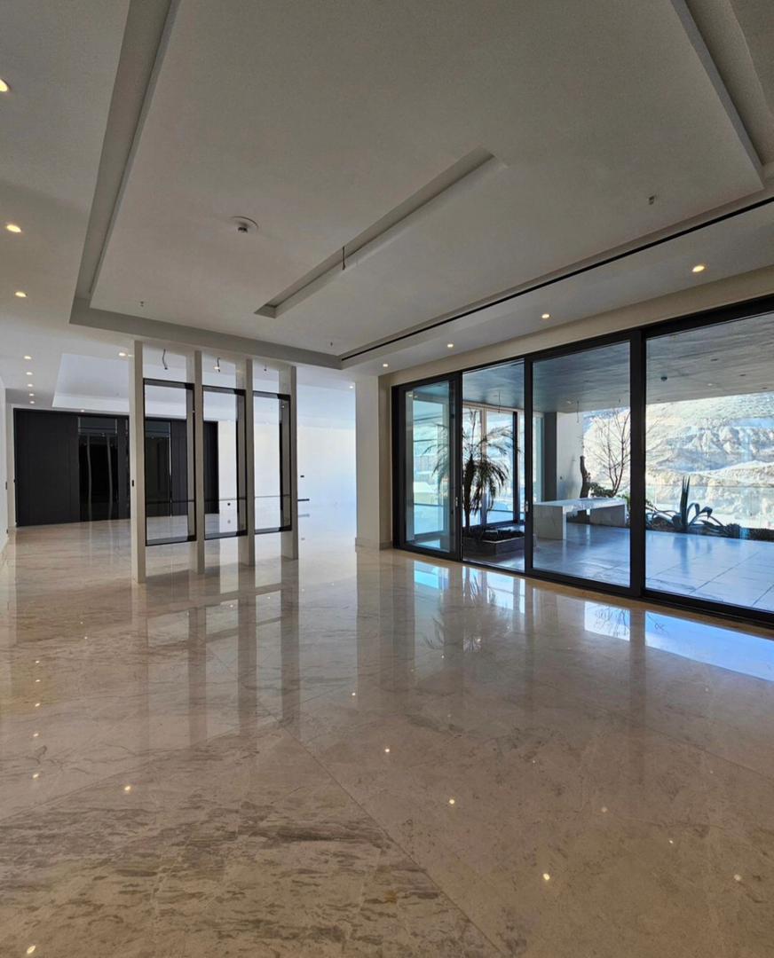 اپارتمان 200 متری سه خواب فول مشاعات