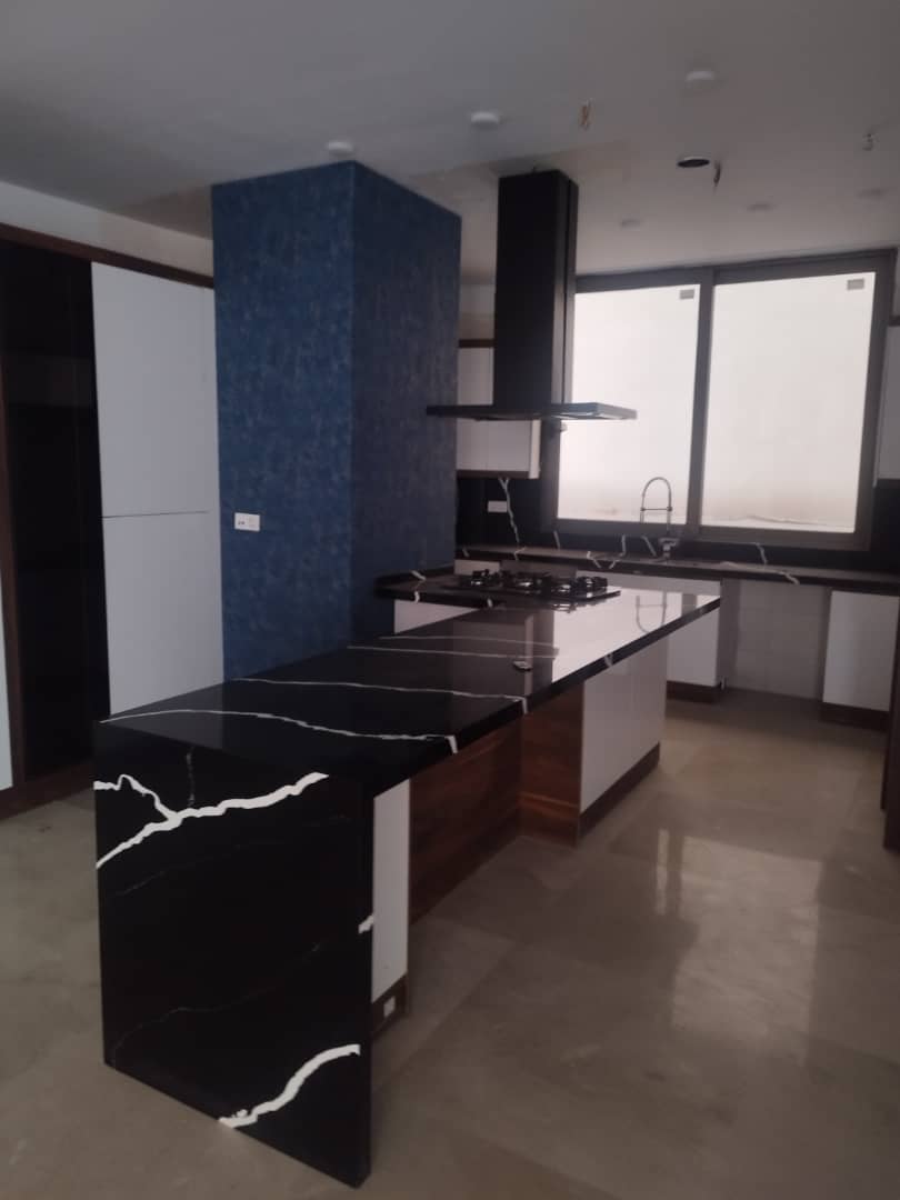 اجاره آپارتمان 230 متری در نیاوران