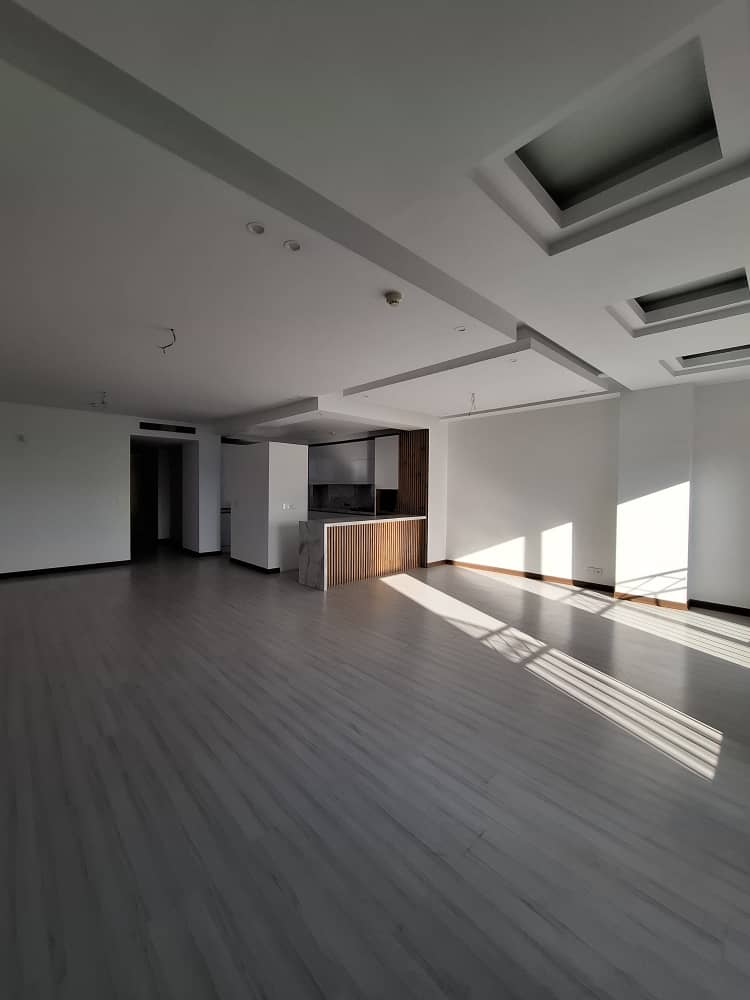 فروش آپارتمان 150 متر گلزار 3 خواب 1 مستر لابی مجلل و سرایداری