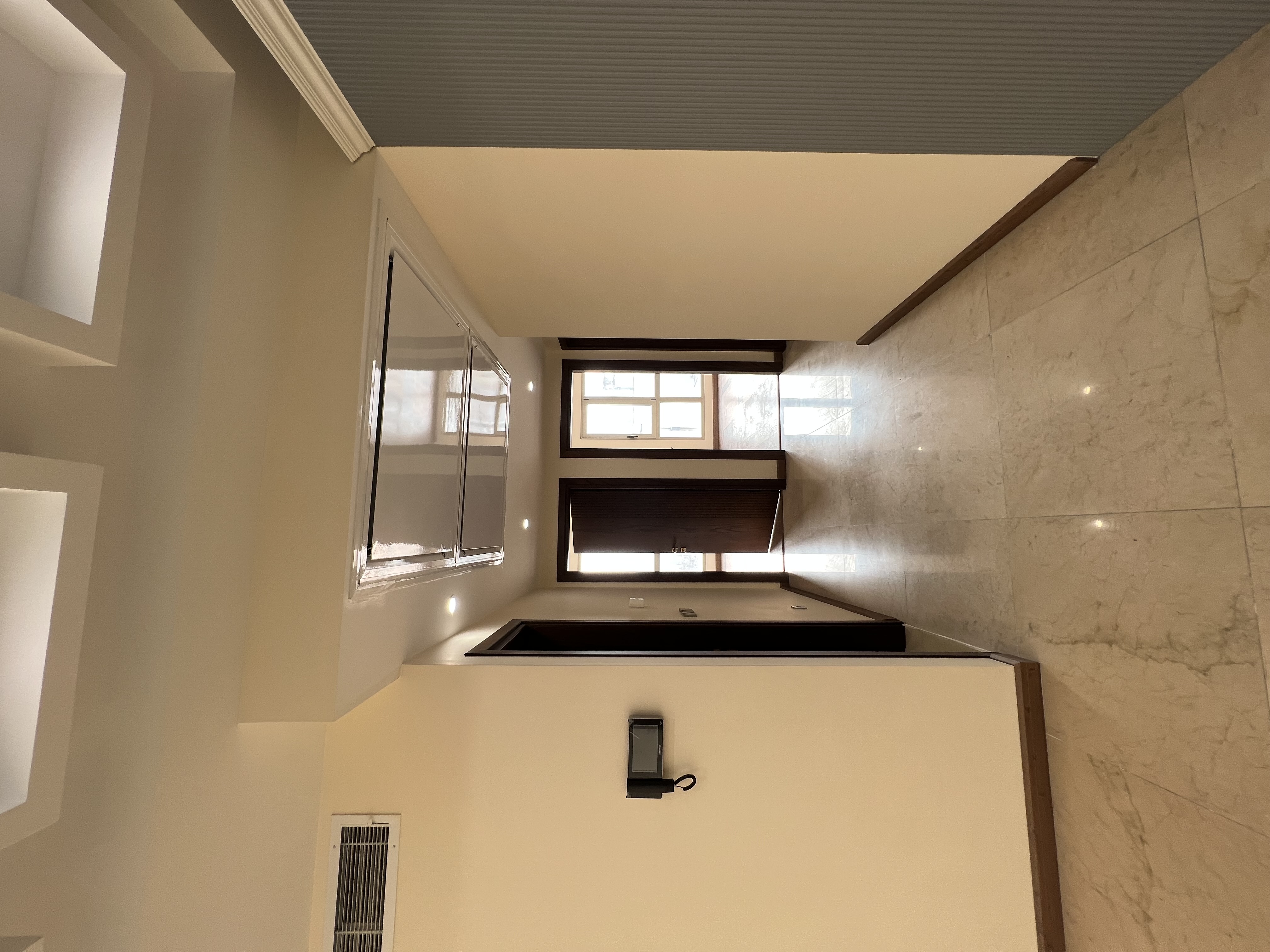 اجاره آپارتمان 148 متر آپارتمان پلان تفکیکی خوش نقشه غرق نور مستقیم