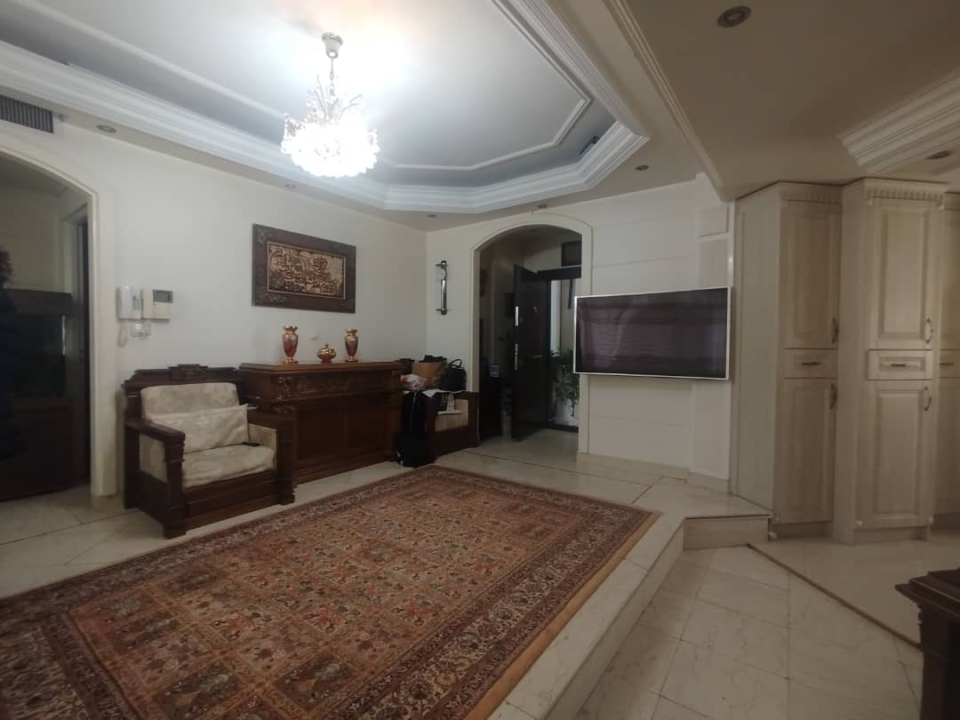 120متر/2خواب/شمال کاخ نیاوران