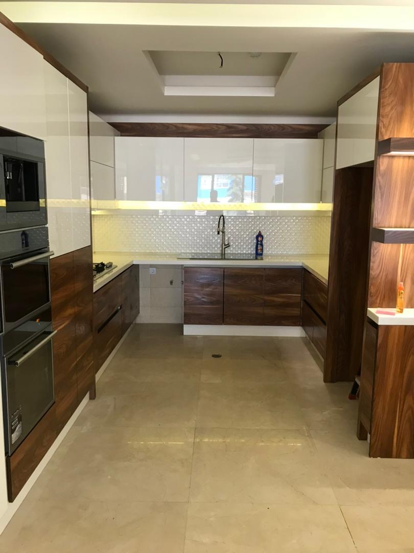 فروش آپارتمان 225 متر فرمانیه