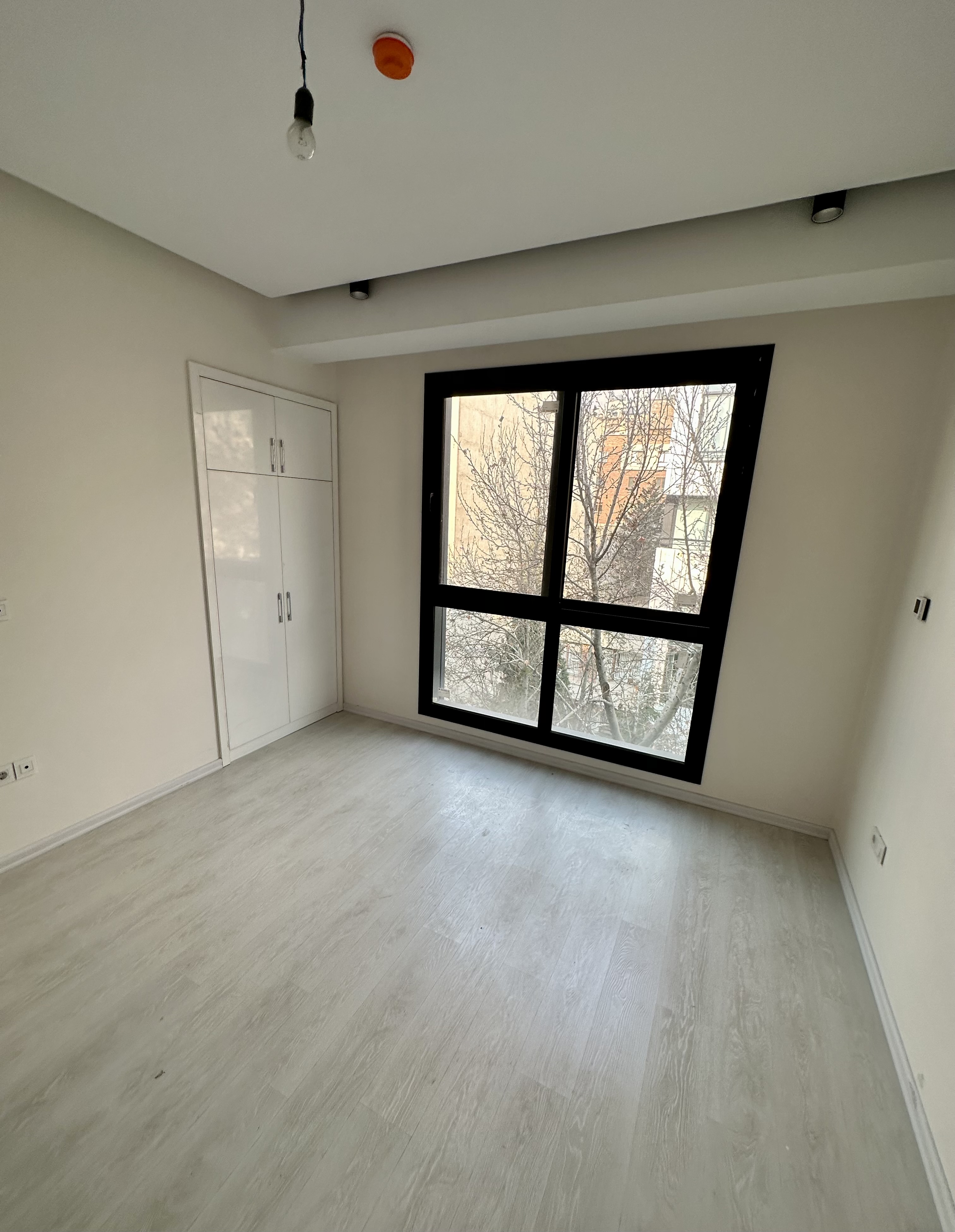 فروش آپارتمان 130متر فرمانیه فول امکانات
