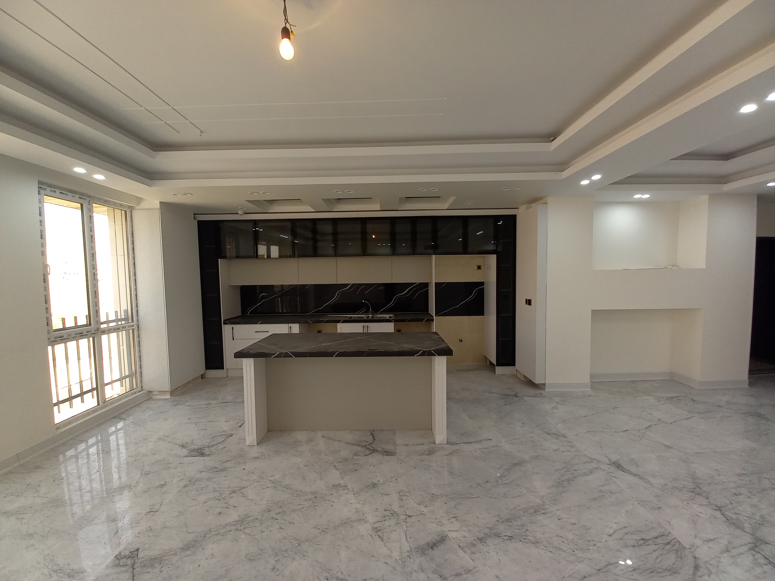 فروش آپارتمان 105متر فدک کلید نخورده