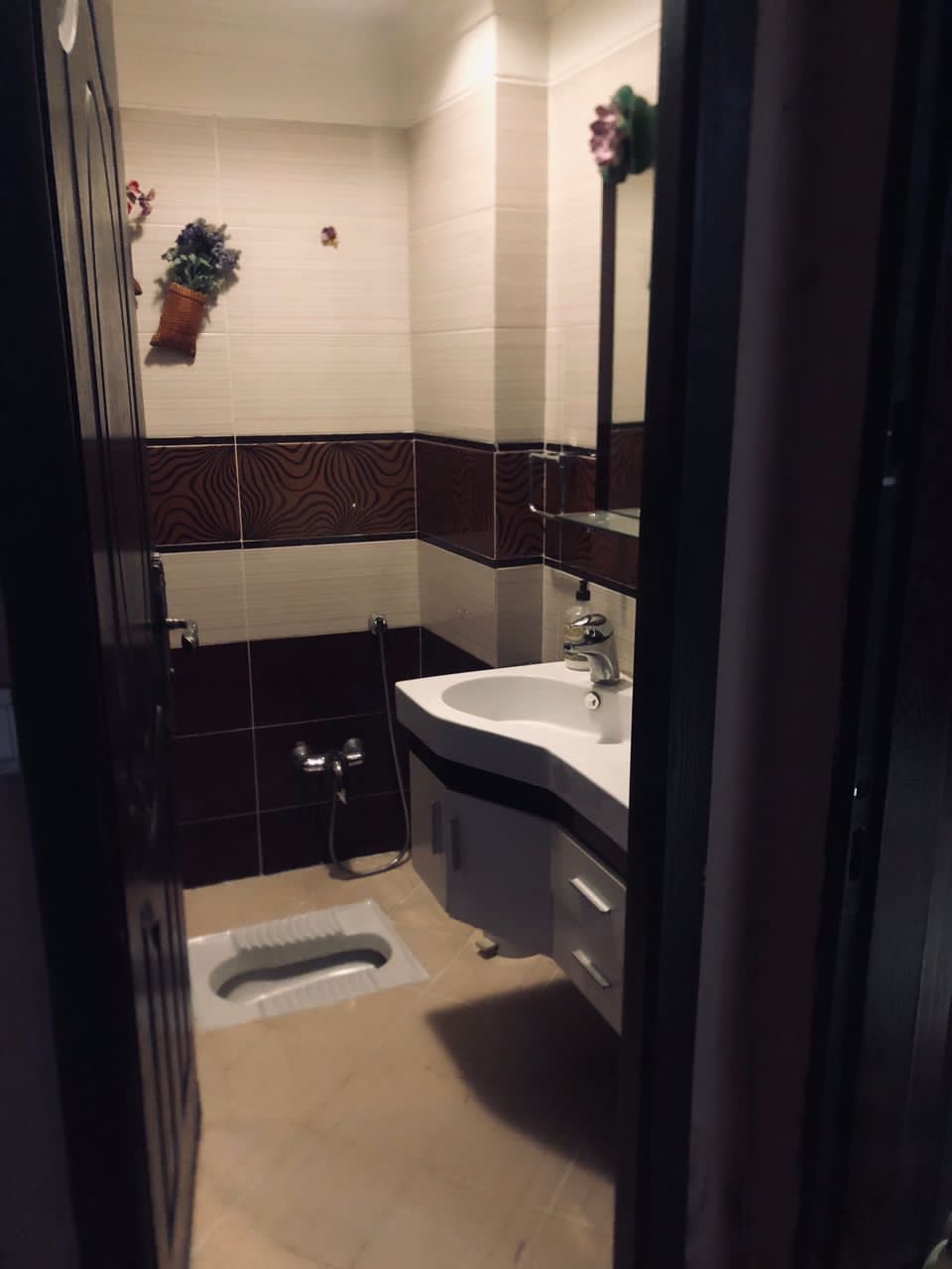 فروش آپارتمان 140 متر سه خوابه با 2 پارکینگ سندی در منظریه