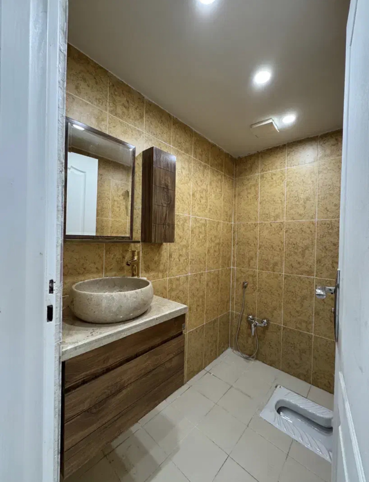 فروش آپارتمان 100 متر حکمت غرق نور