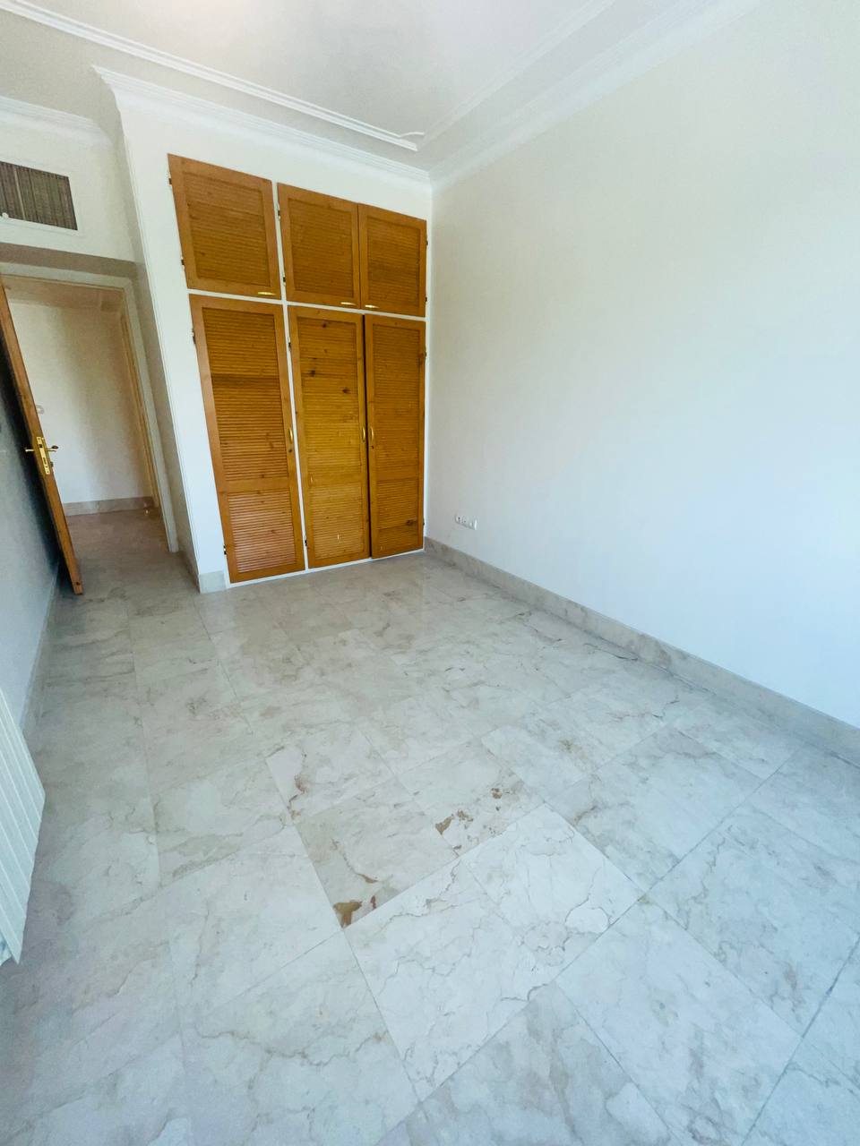 فروش آپارتمان 149متر ریحانی تاپ لوکیشن