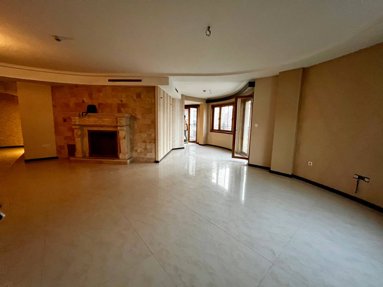 اجاره آپارتمان 240 متر فرمانیه شرقی فول مشاعات