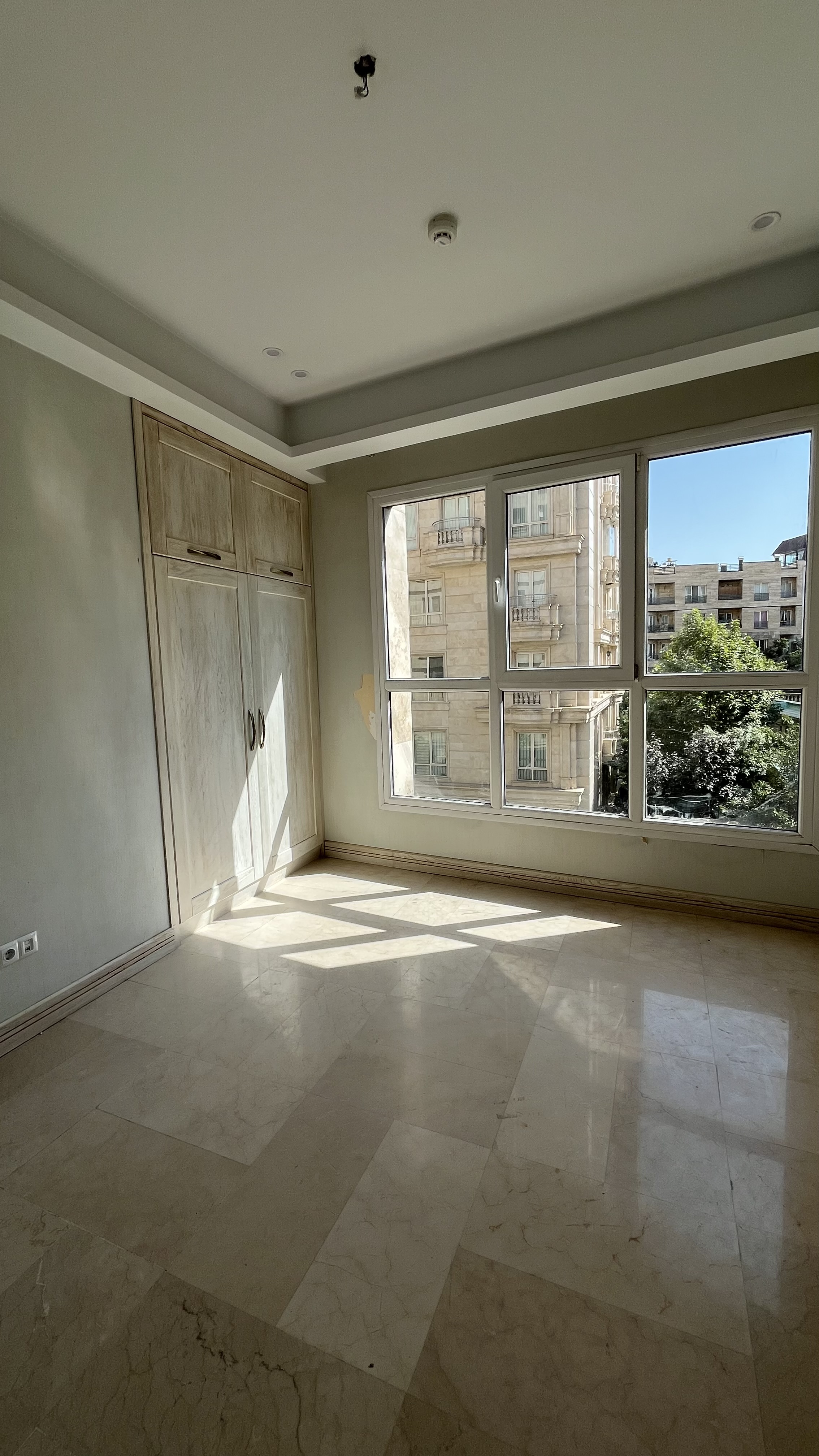 اجاره آپارتمان 165 متر جمال آباد مشاعات فعال