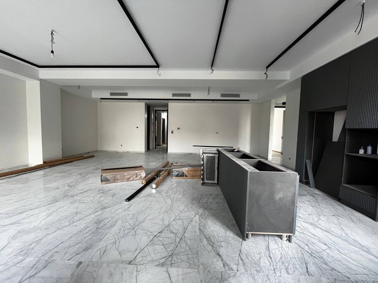 فروش آپارتمان 190 متر آجودانیه 3 خواب مستر