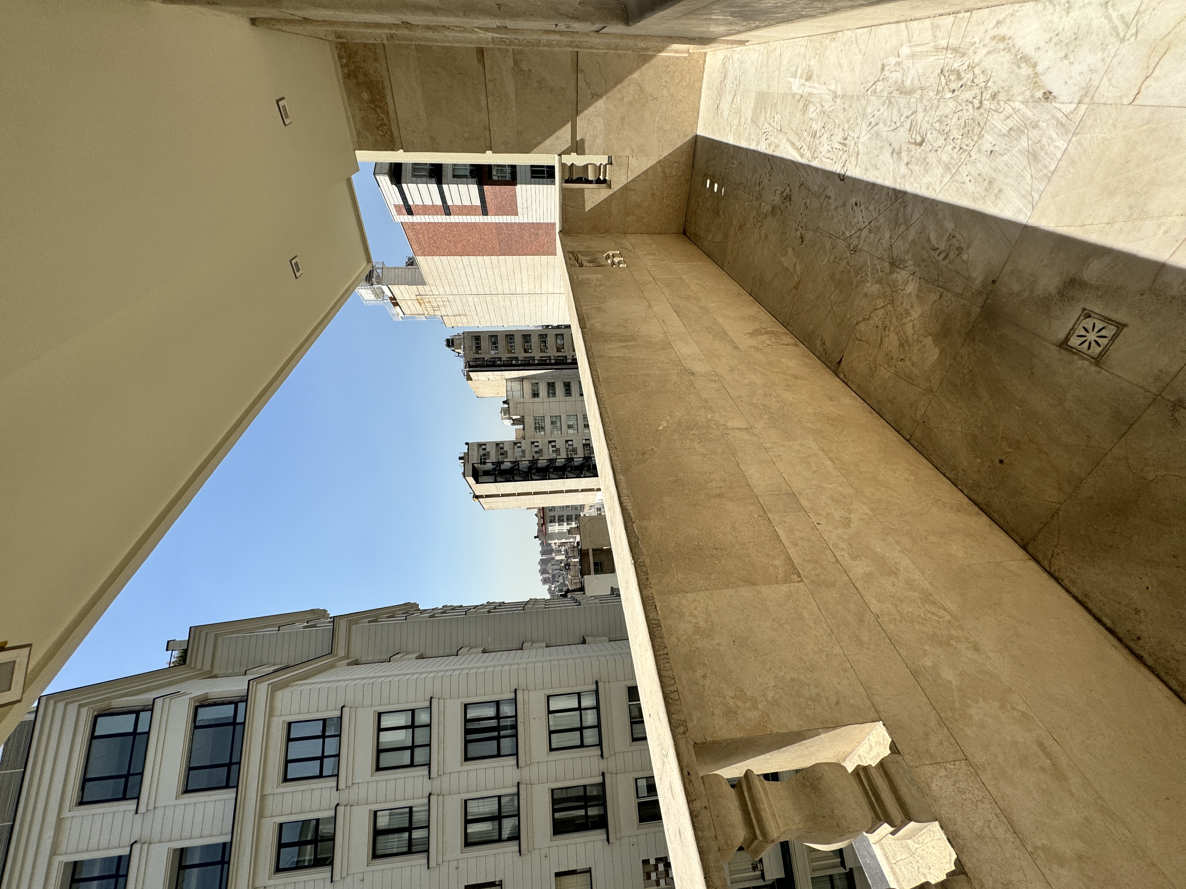 فروش آپارتمان 190متر فرمانیه 3پارکینگ
