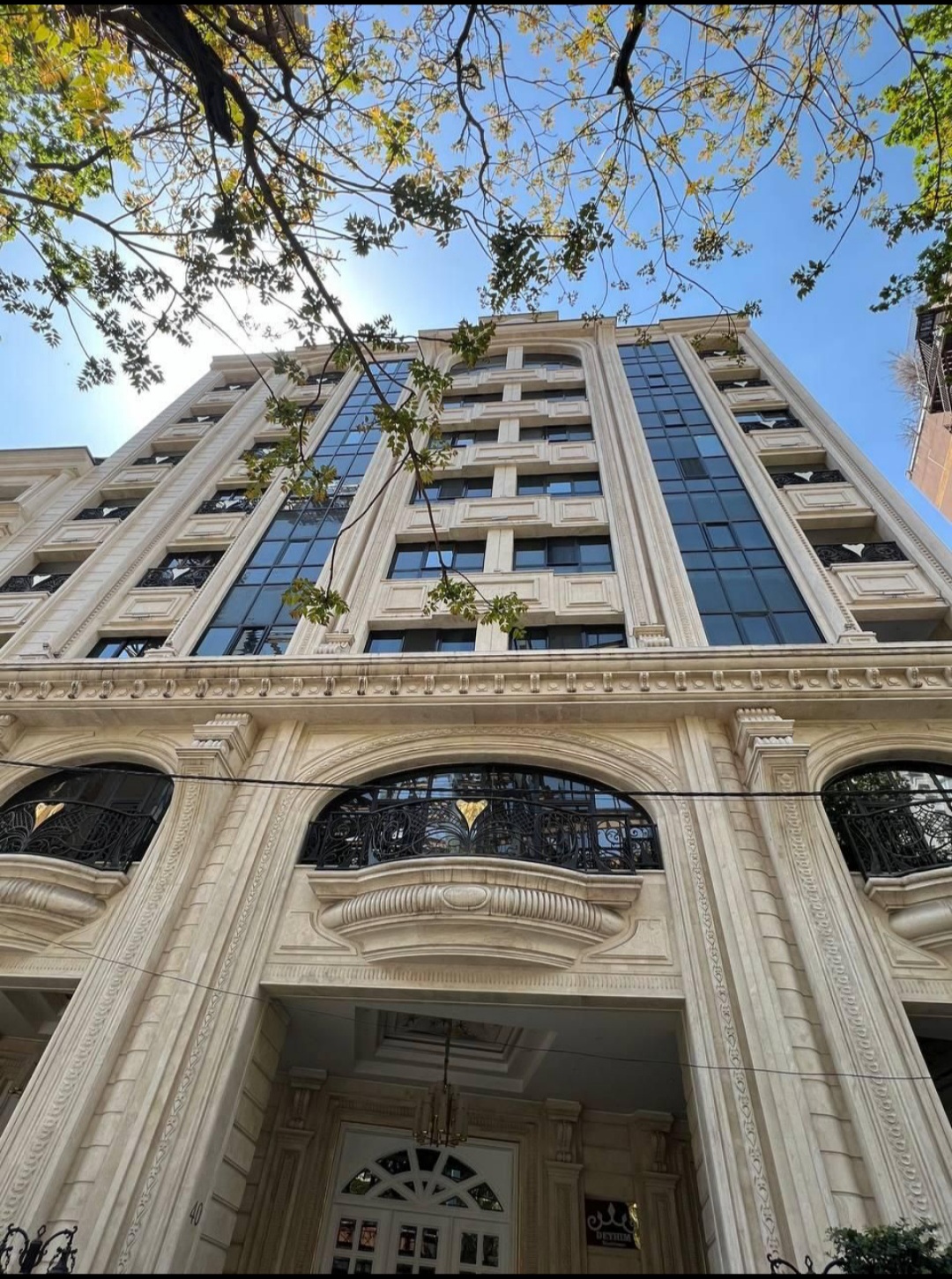 فروش آپارتمان اقدسیه 189 متر لوکیشن دسترسی  قابلیت سرمایه گذاری برند