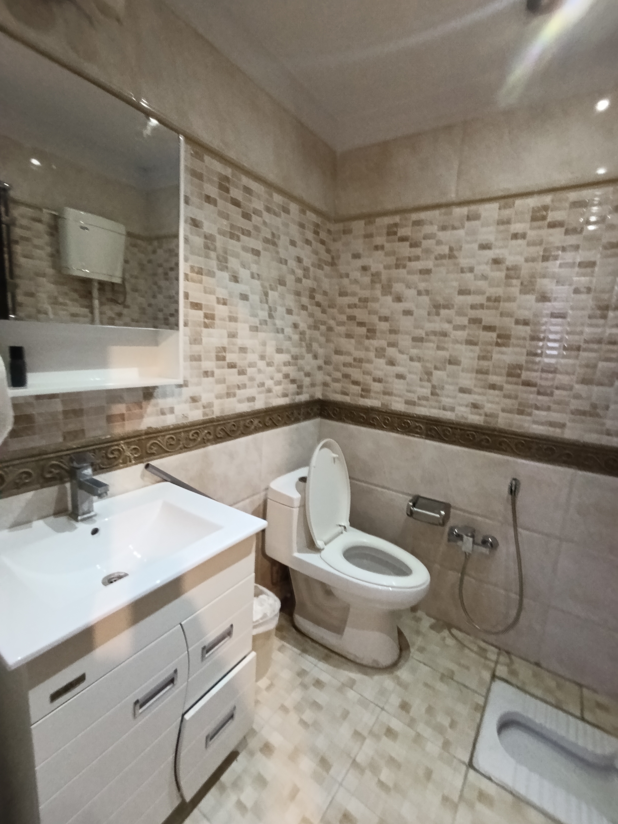 اجاره اداری 120متر  چیذر