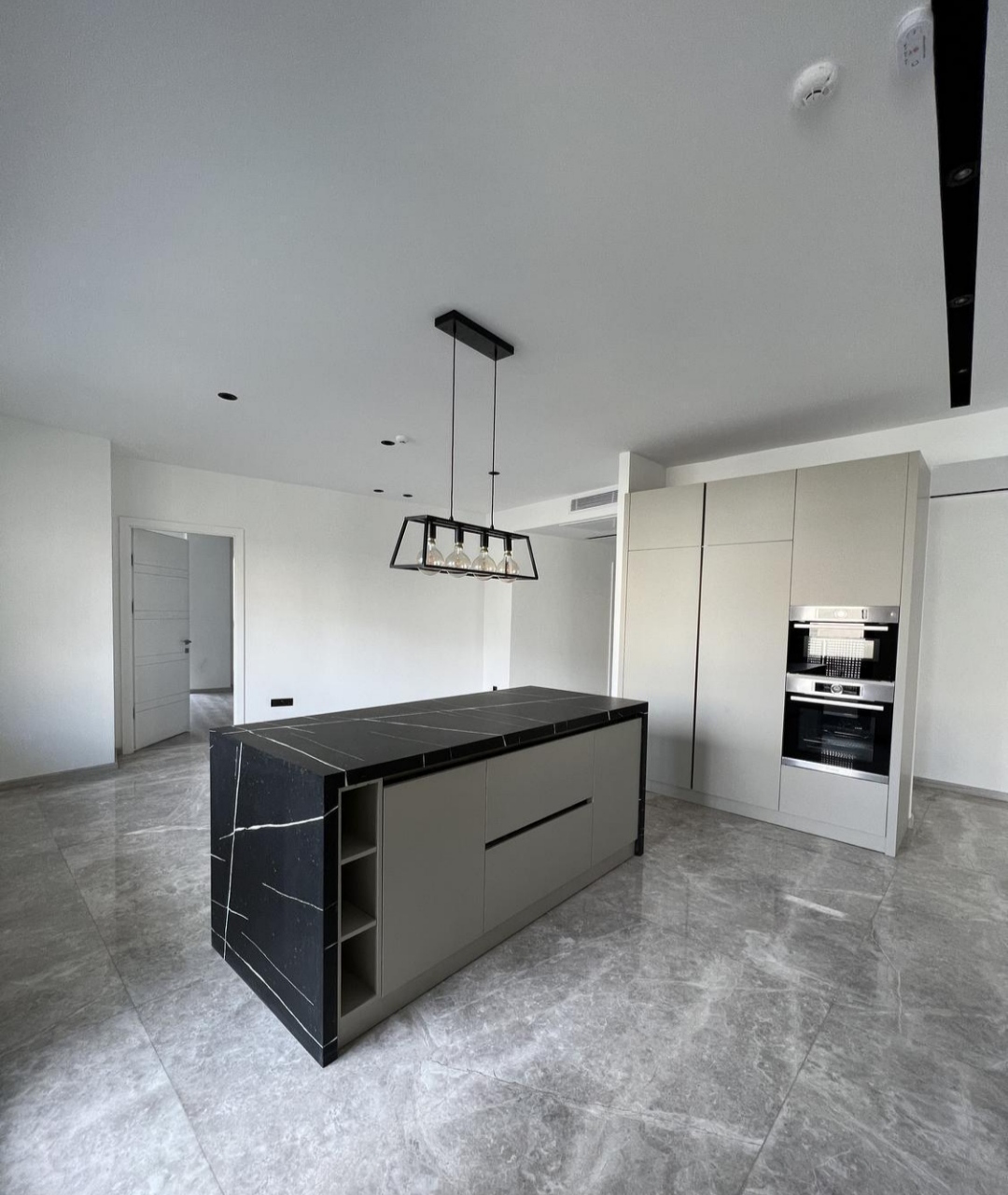 اجاره آپارتمان 170 ماری در نیاوران