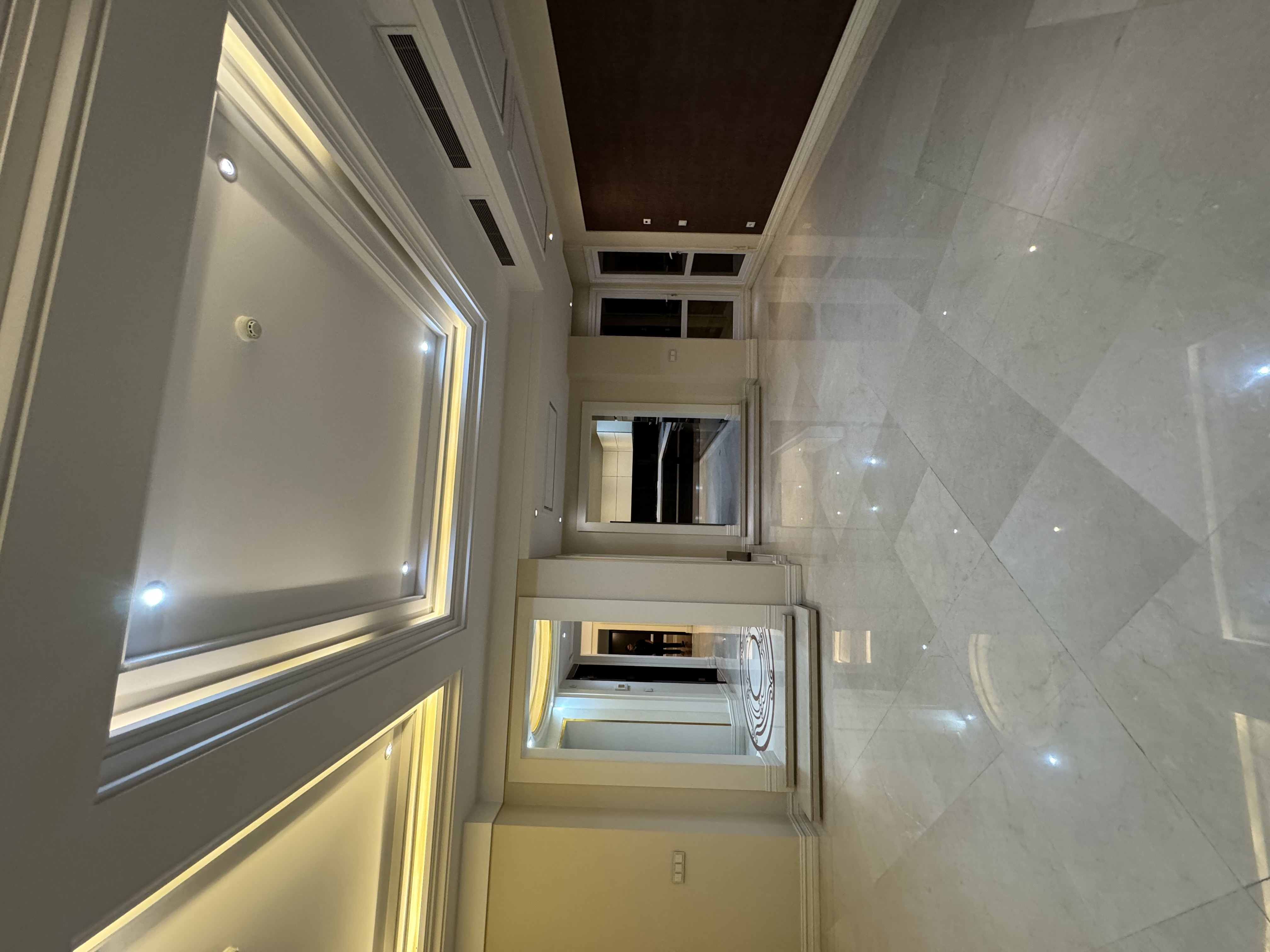 فروش آپارتمان 217متر یاسر 4 پارکینگ