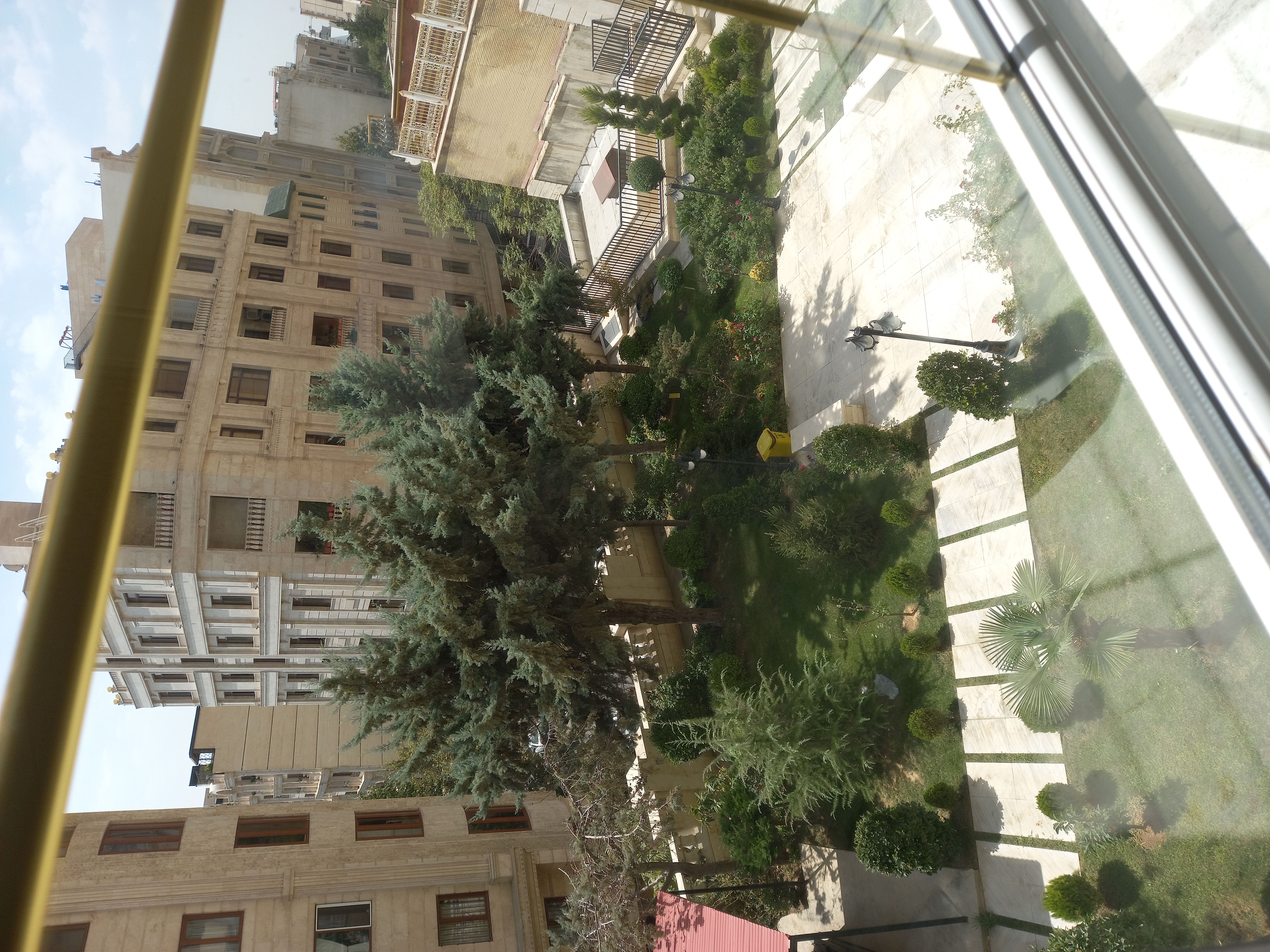 فروش آپارتمان 380متر نیاوران جمشیدیه ارتفاع 1800 آب و هوای عالی