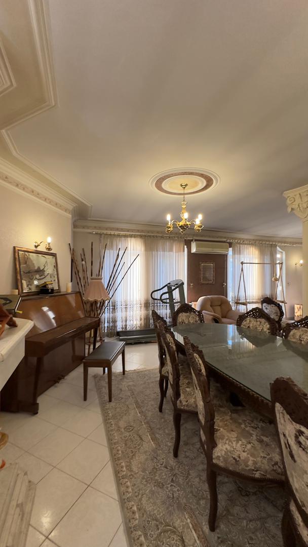 فروش آپارتمان 205متر نیاوران سه جهت نور و ویو ابدی