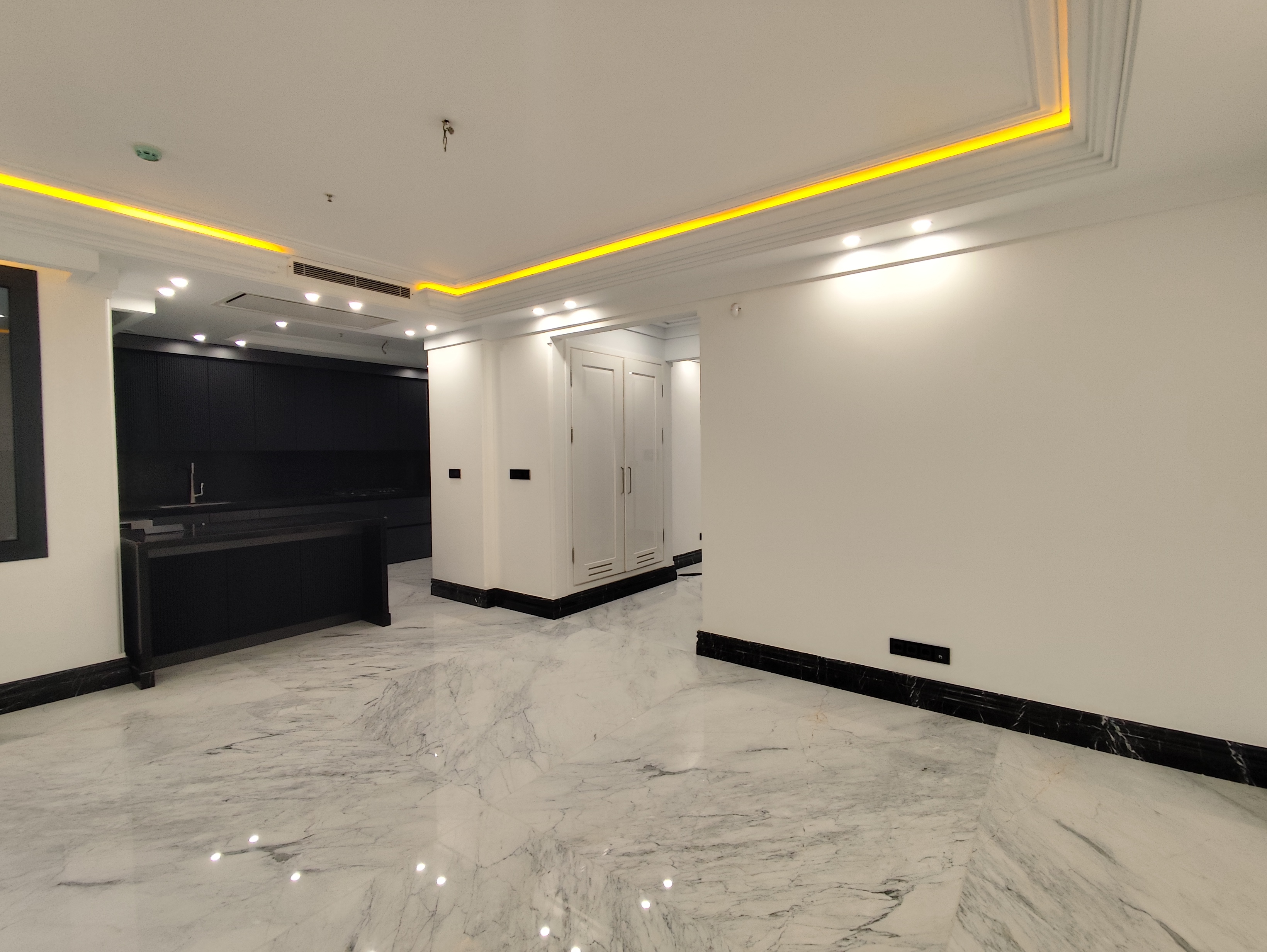 اجاره آپارتمان 240 متری گل سنگ