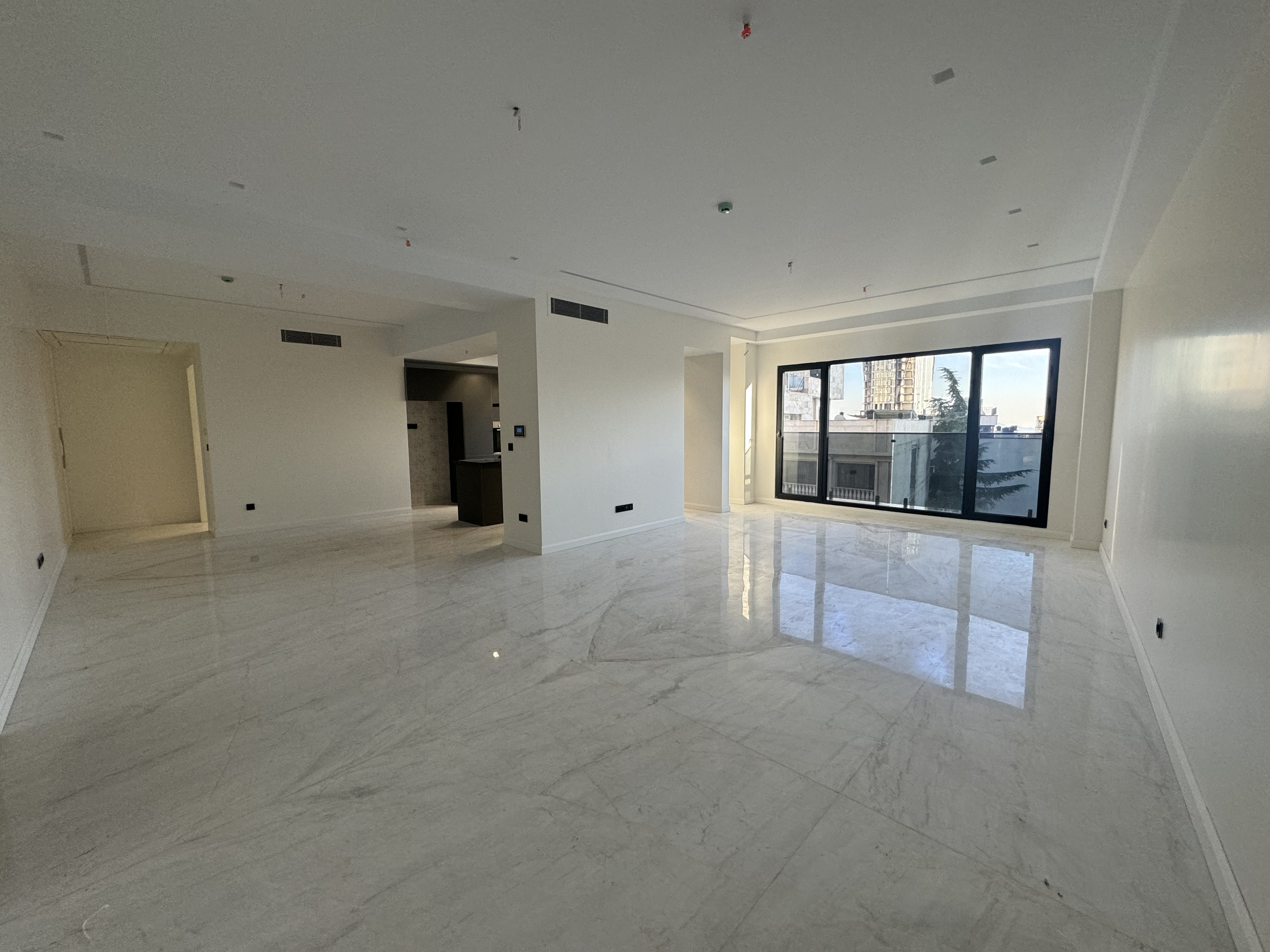 فروش اپارتمان 180متر اجودانیه مشاعات ابی فعال