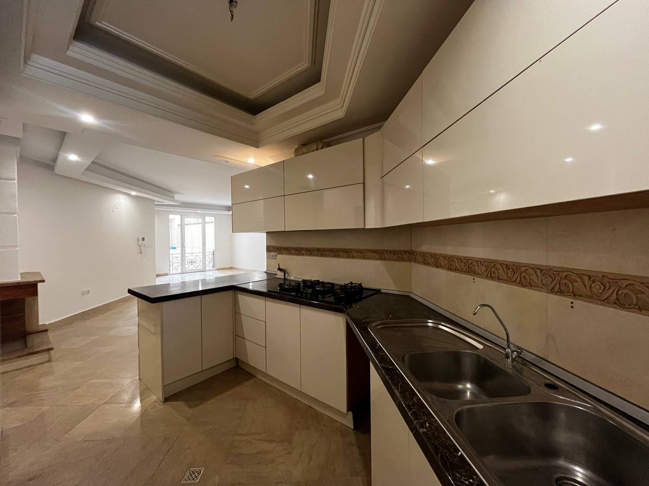 فروش آپارتمان 105 متر کامرانیه 2 خواب