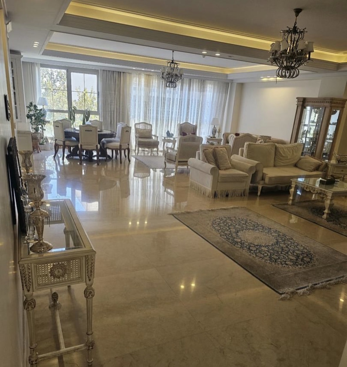 فروش آپارتمان 130 متر دولت غرق نور مستقیم لوکیشن مشجر