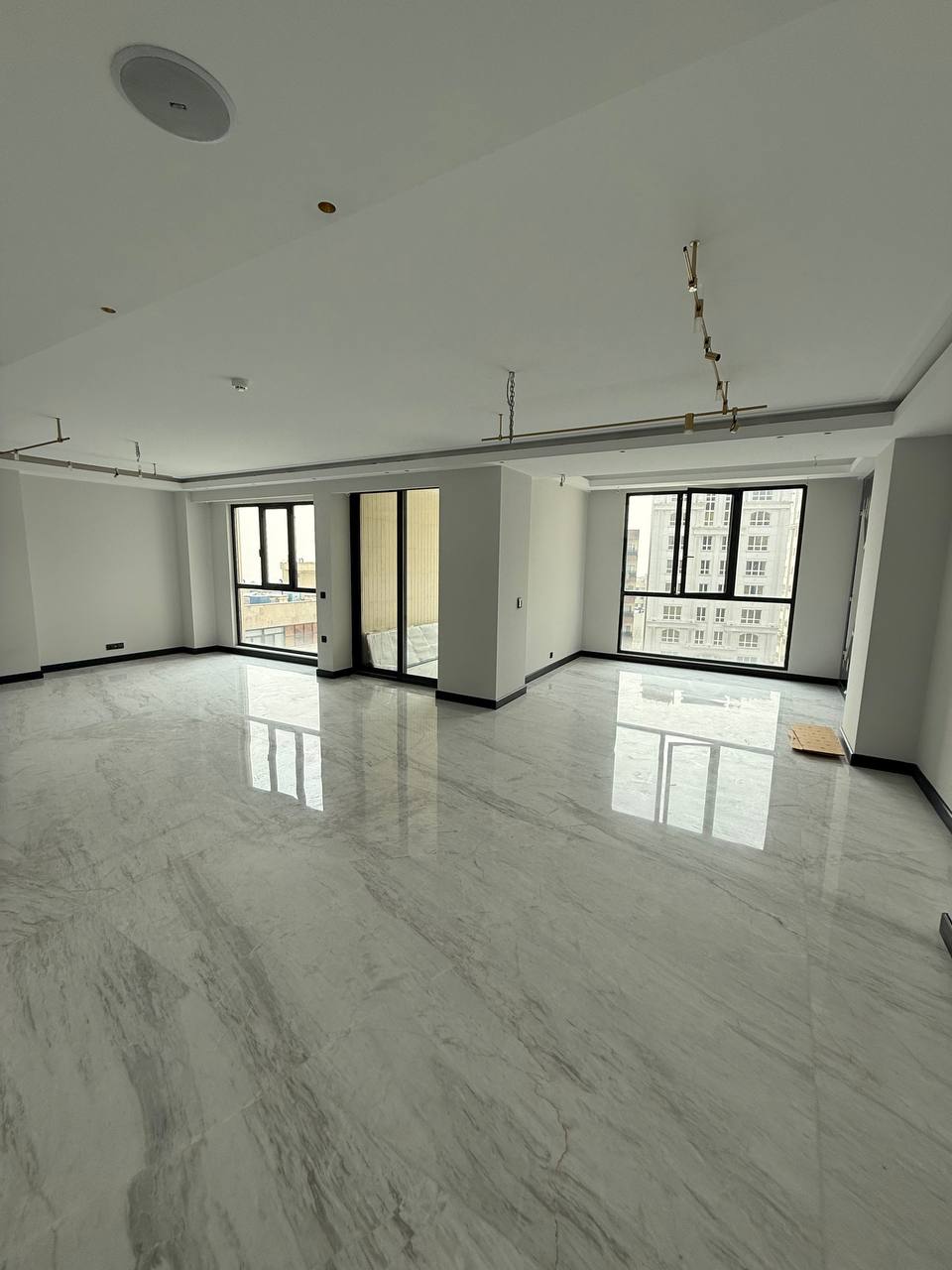 اجاره آپارتمان 230 متر مدرن دوبلکس نیاوران
