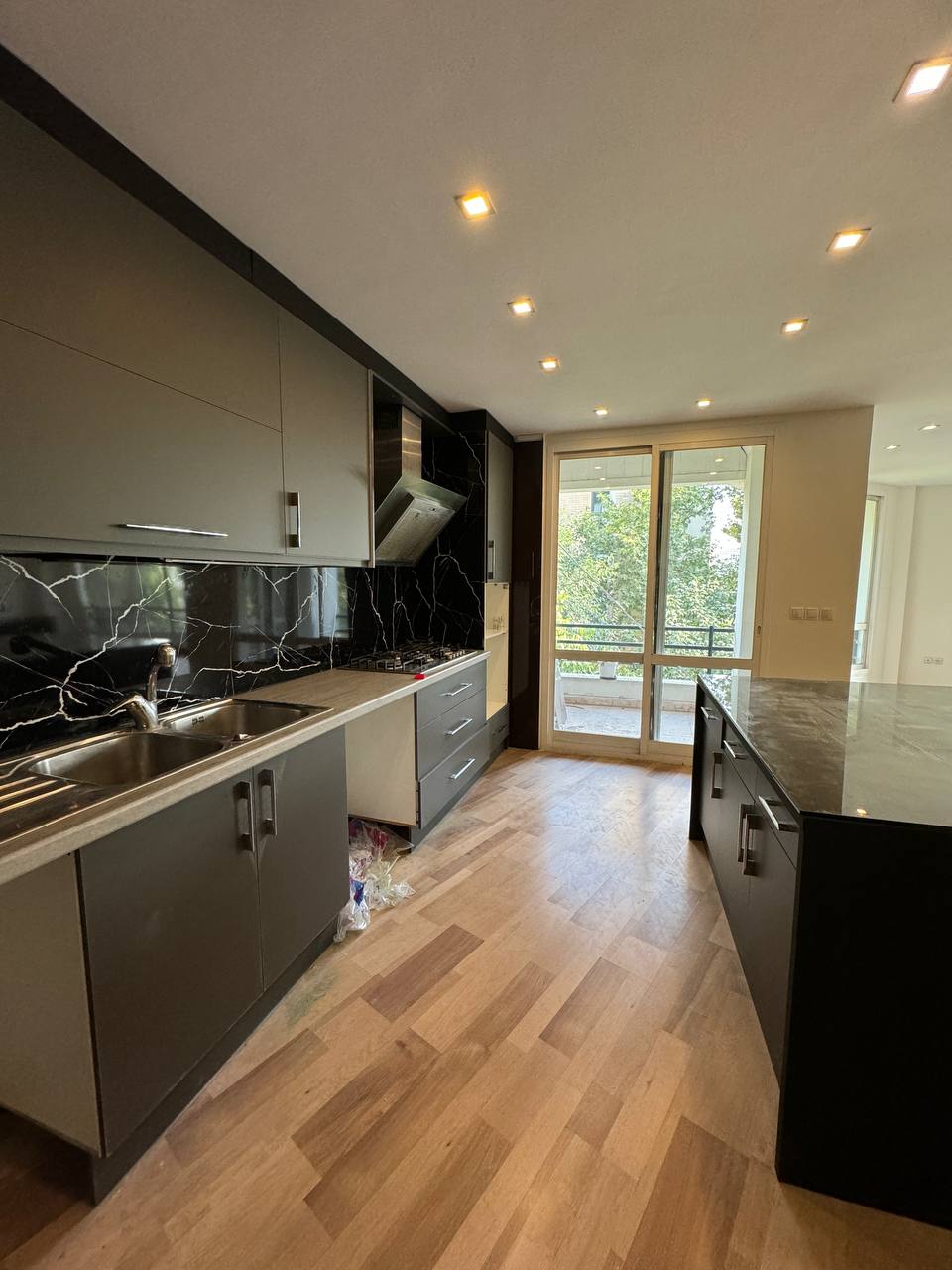 فروش 158 متری تاپ لوکیشن فرمانیه