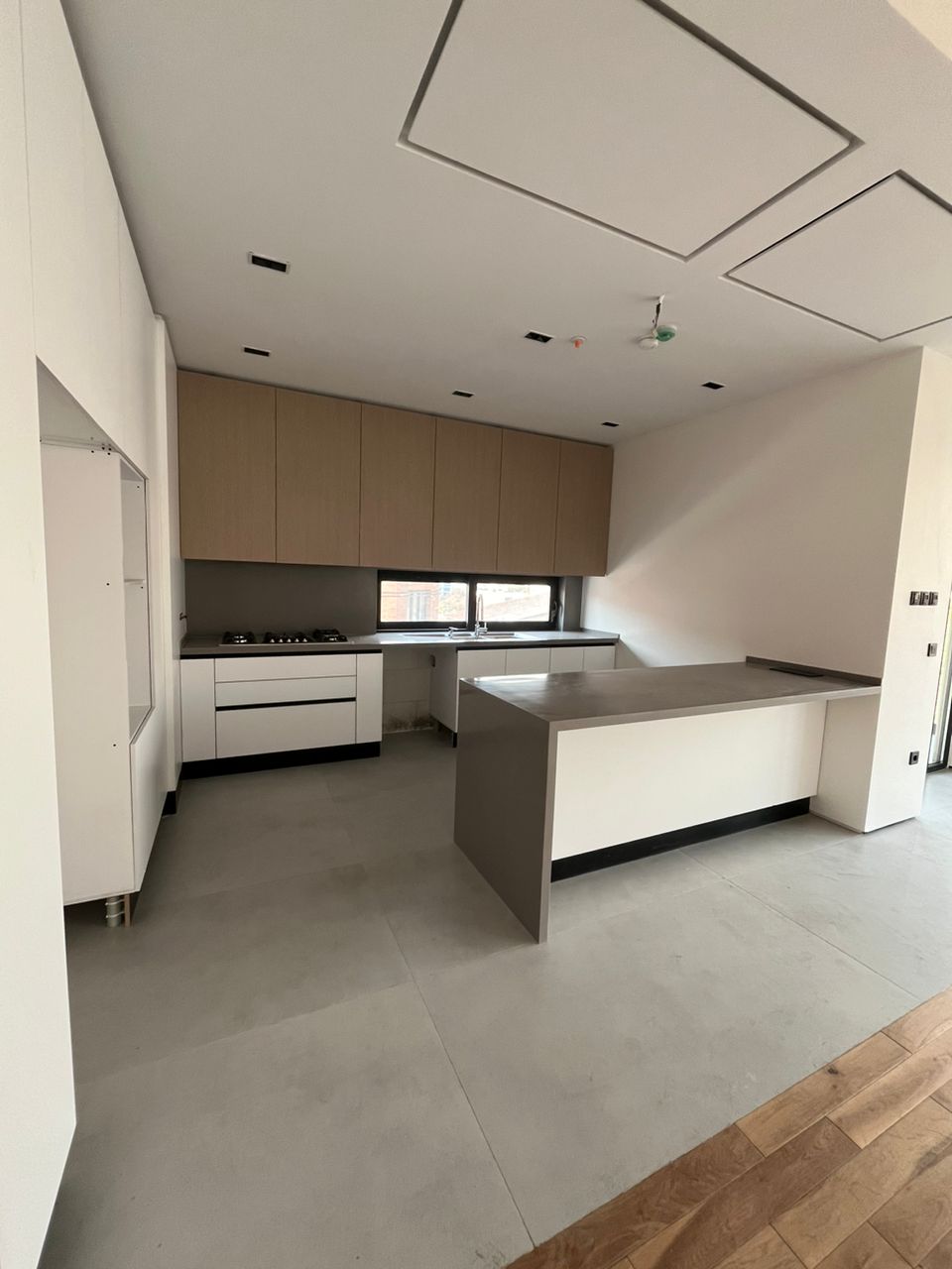 اجاره آپارتمان 140 متری در نیاوران