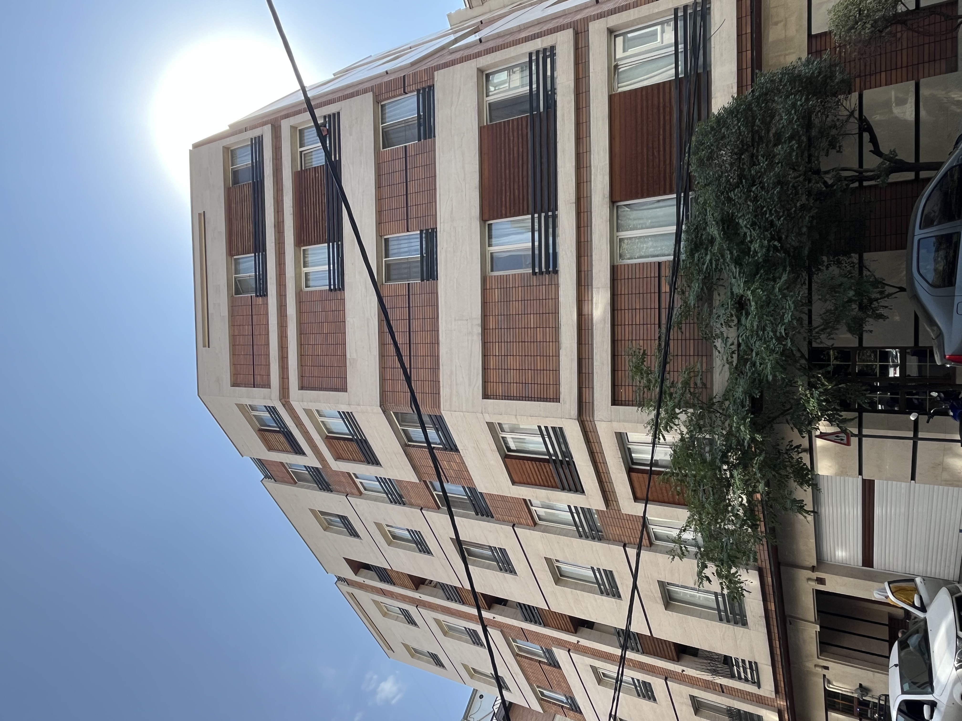 فروش آپارتمان 140 متر فرمانیه سه خواب 2 پارکینگ سندی