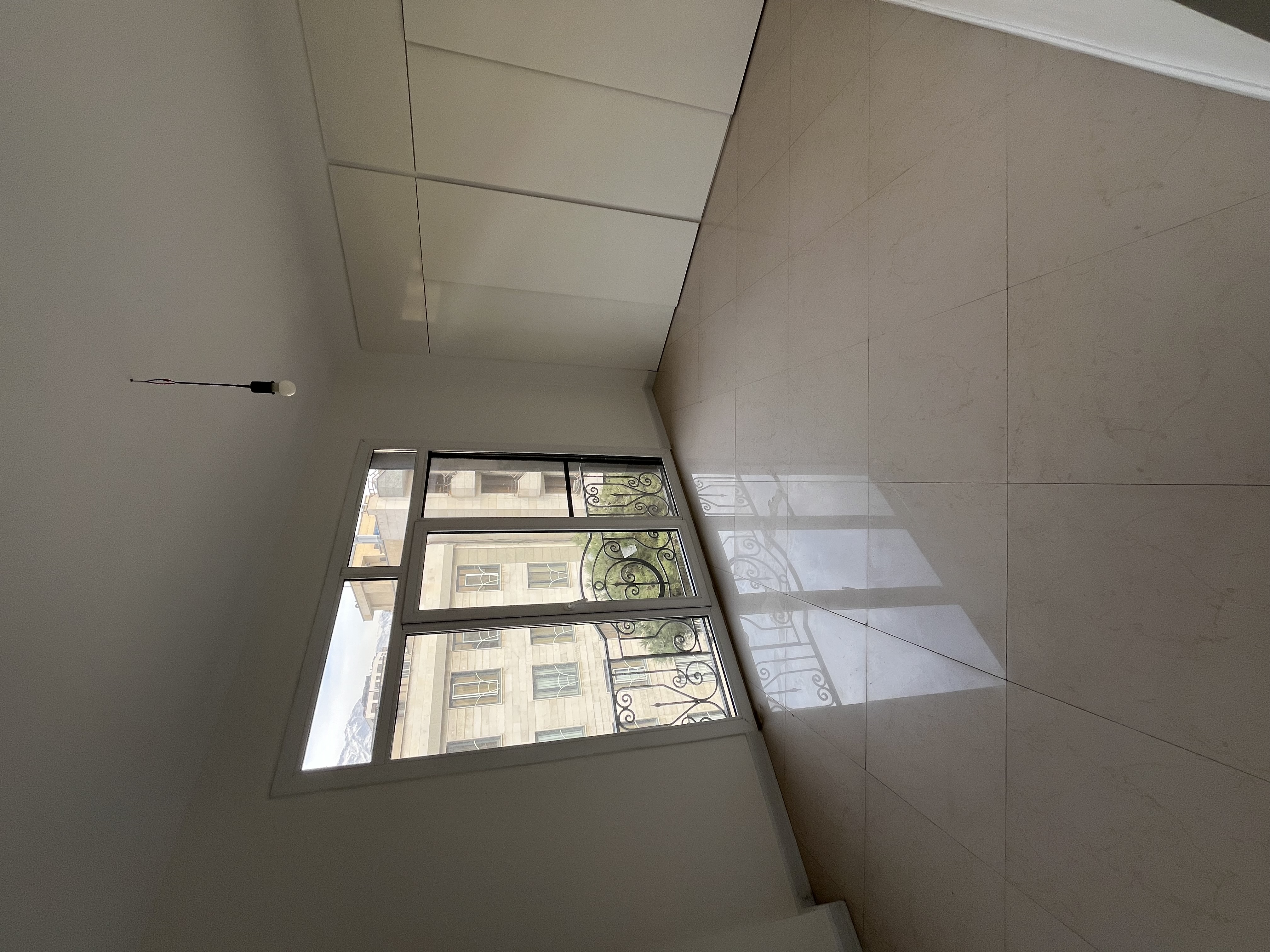 فروش آپارتمان 110 متر فول بازسازی شده طبقه 5 با 40 متر سوئیت مجزا در جهانتاب