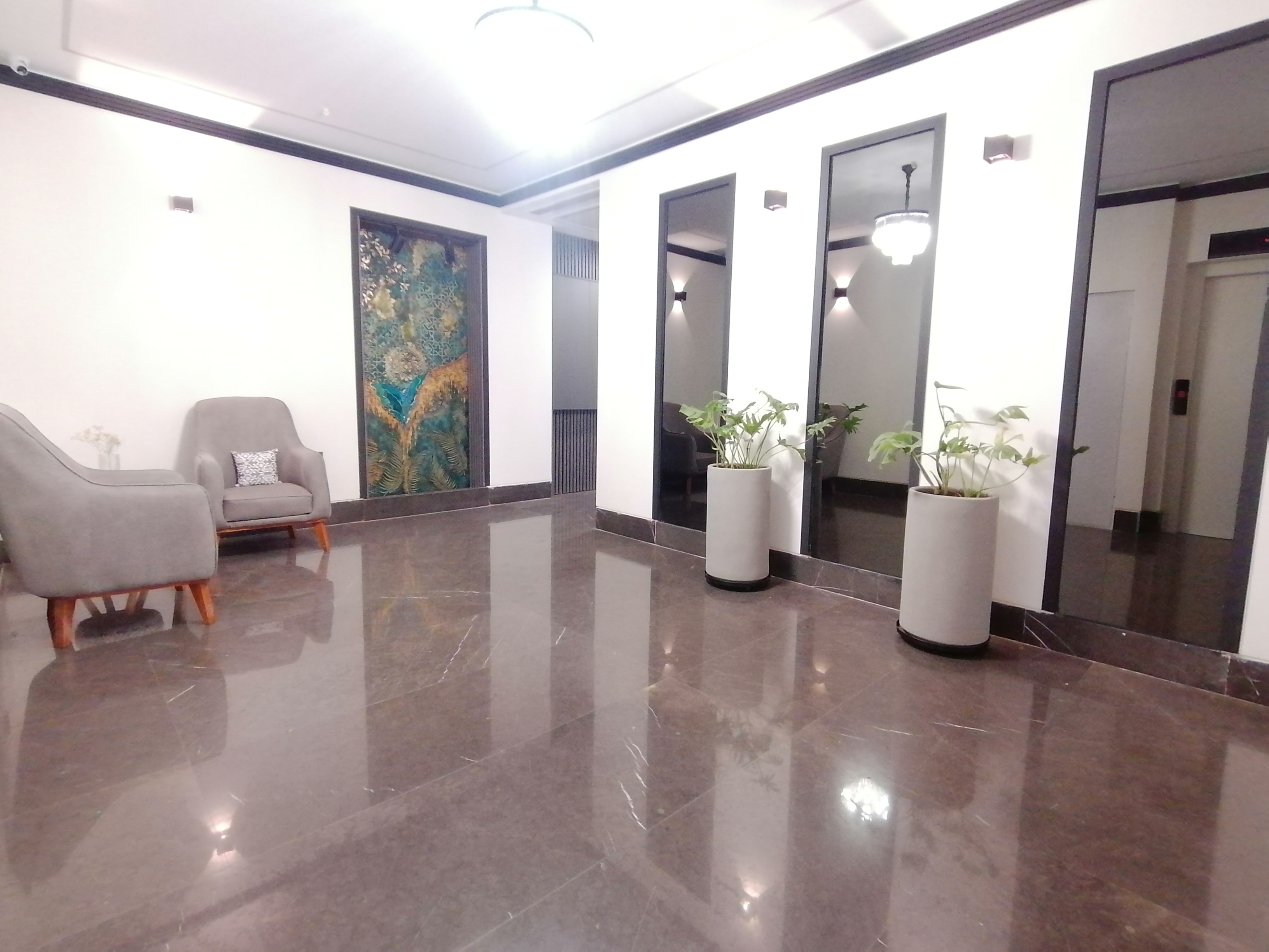 فروش آپارتمان 125متر فرمانیه 2خواب مستر عمار تماما نور مستقیم