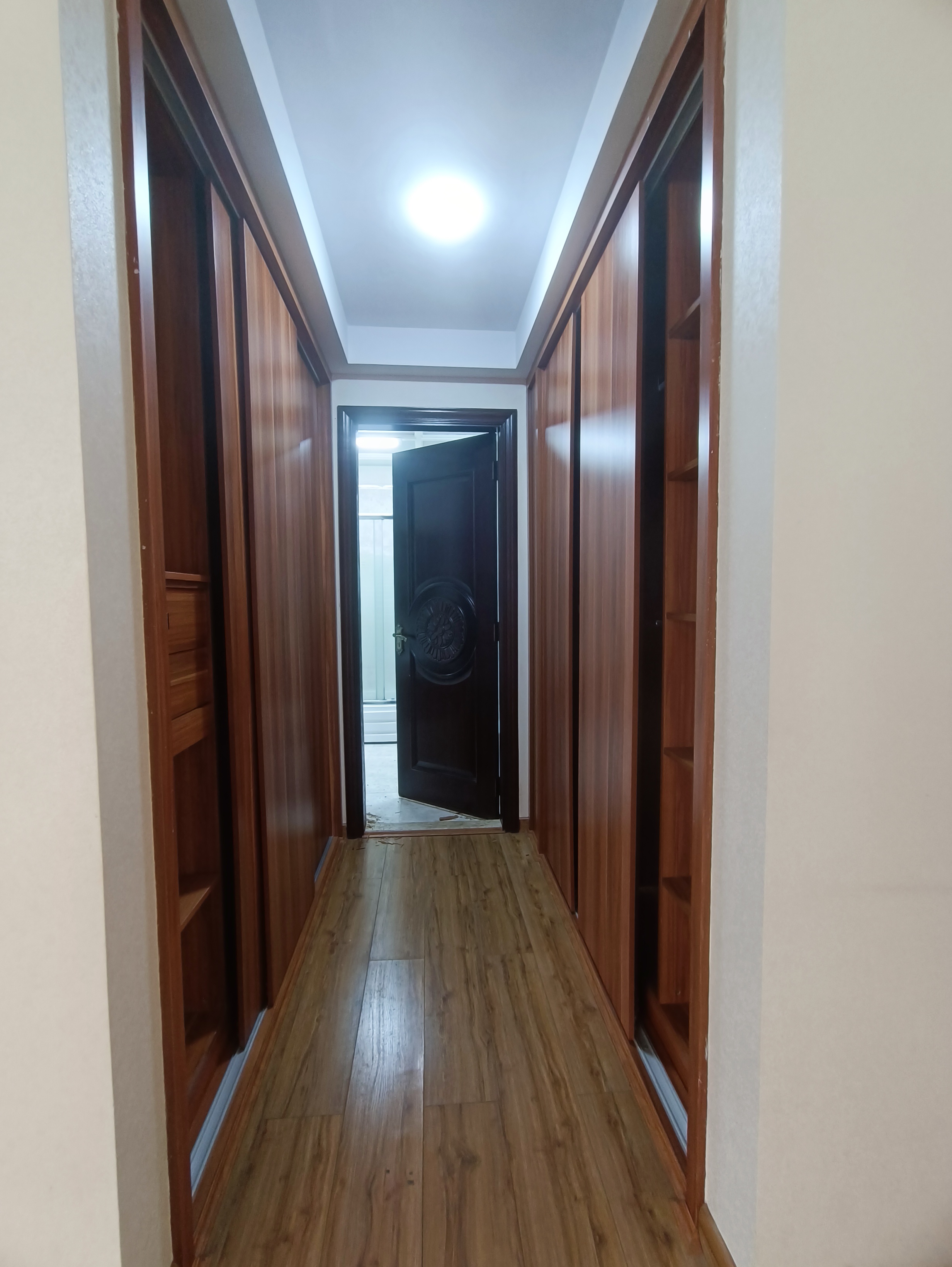 280متر مربع 3خواب مستر