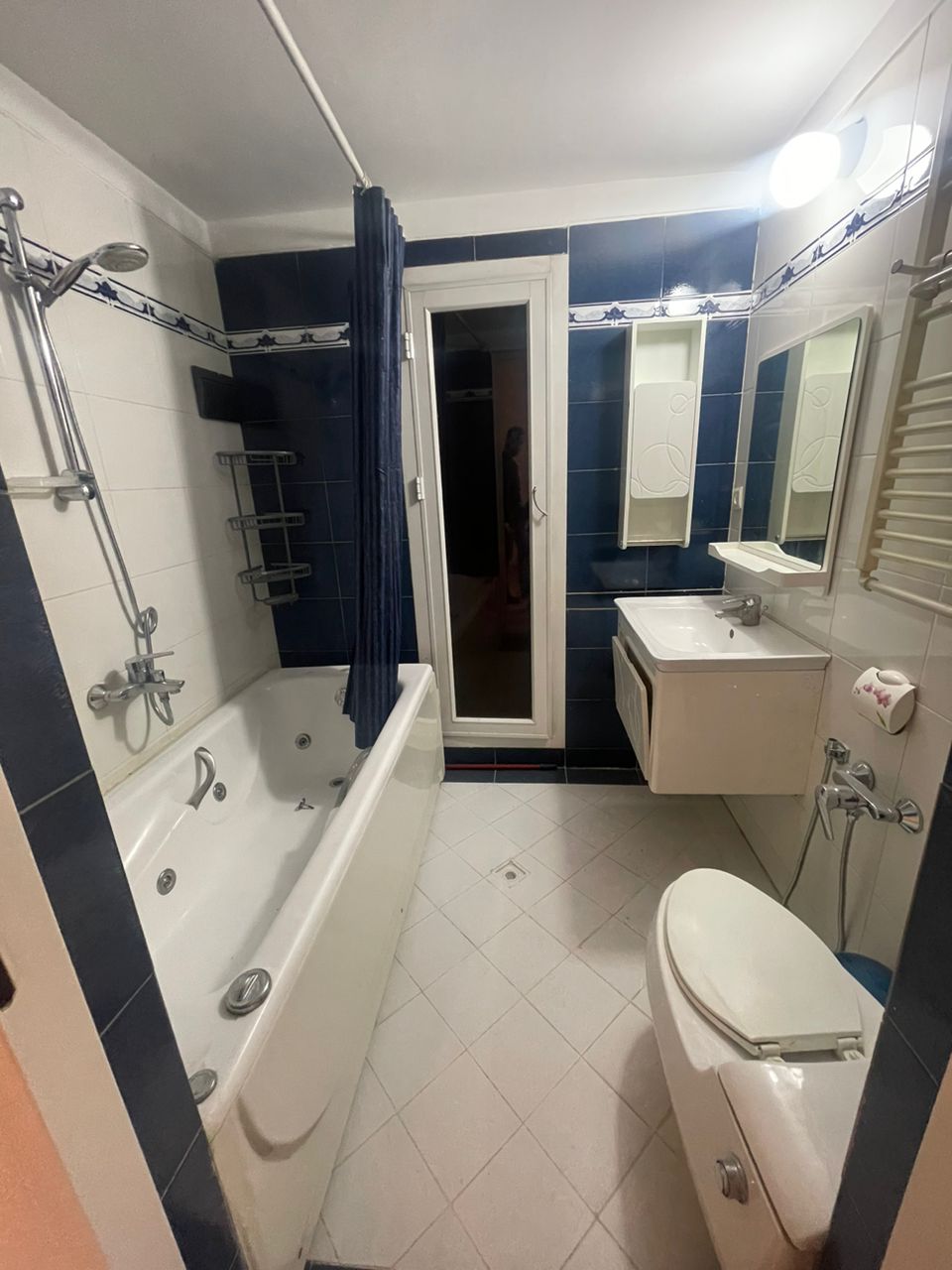 230متر 4خواب نیاوران مشاعات فعال غرق در نور