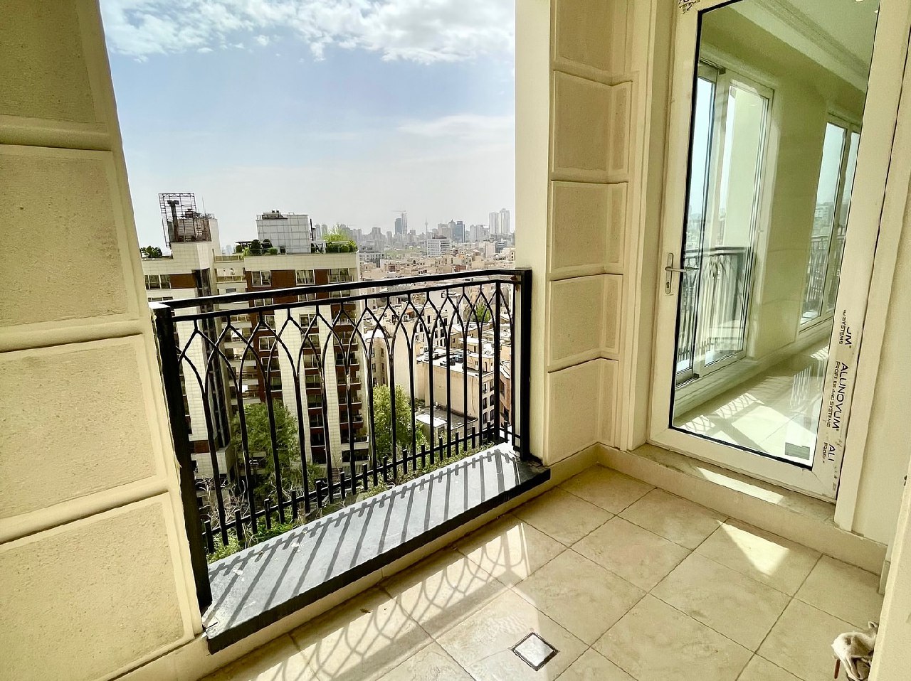 اجاره آپارتمان 200 متر نیاوران