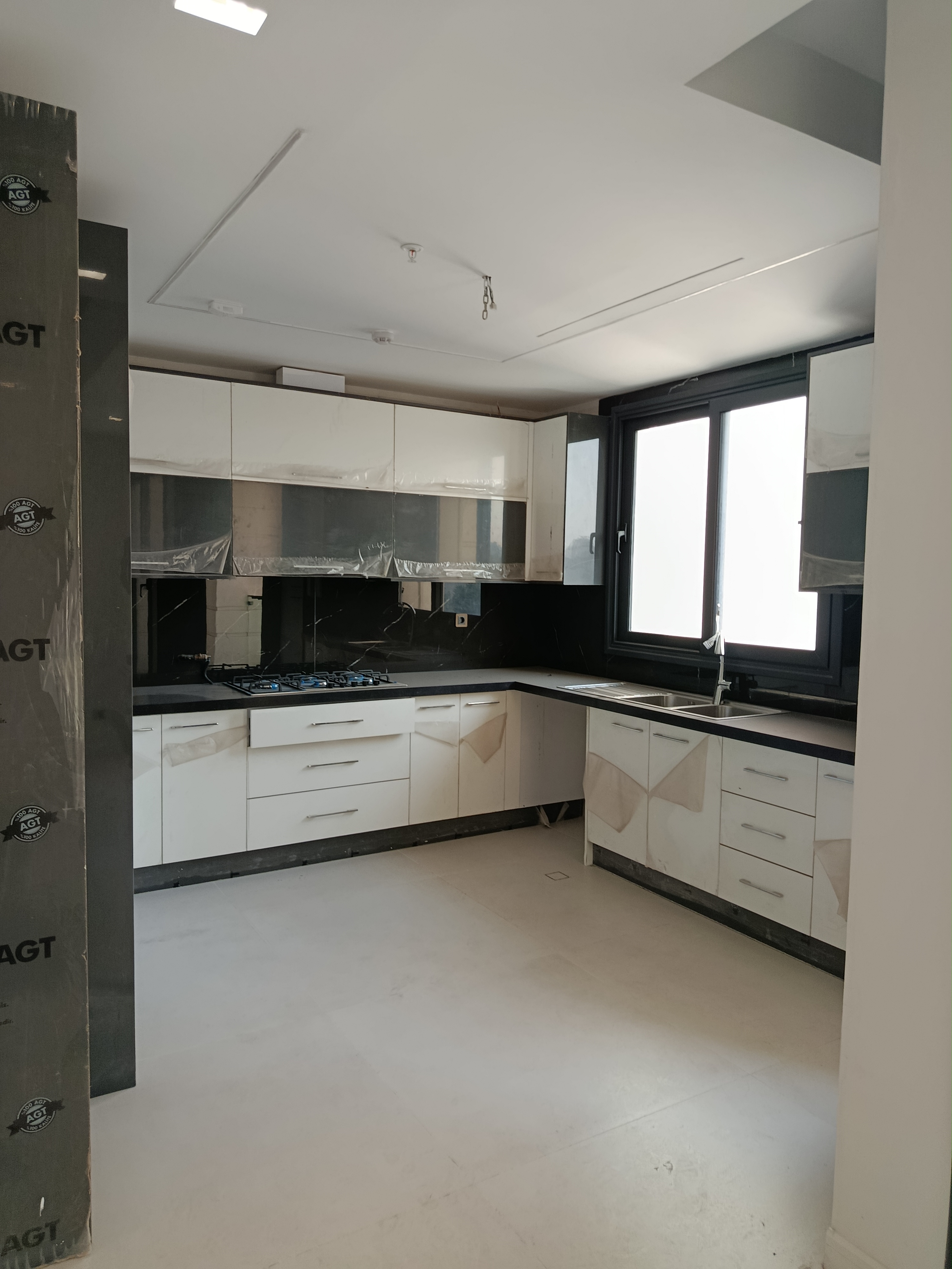 اجاره آپارتمان 115متر فرمانیه فول مشاعات