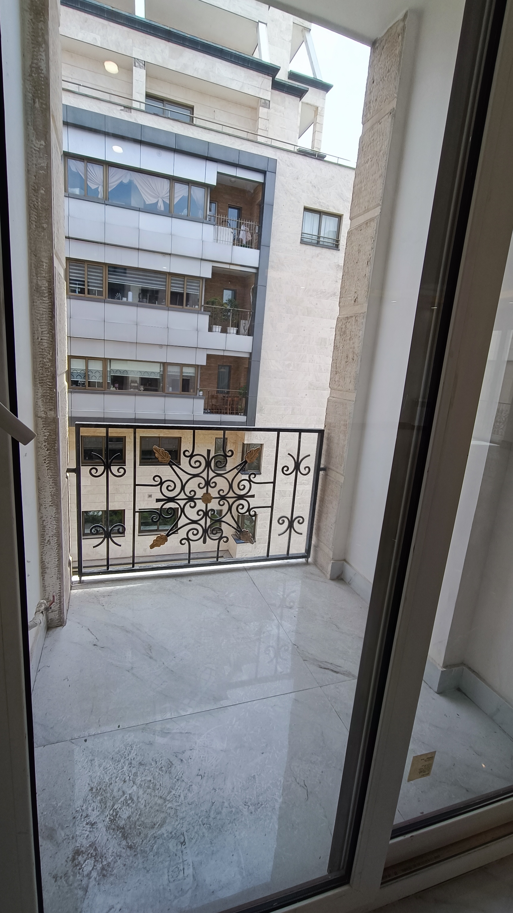 فروش آپارتمان 190 متر اقدسیه
