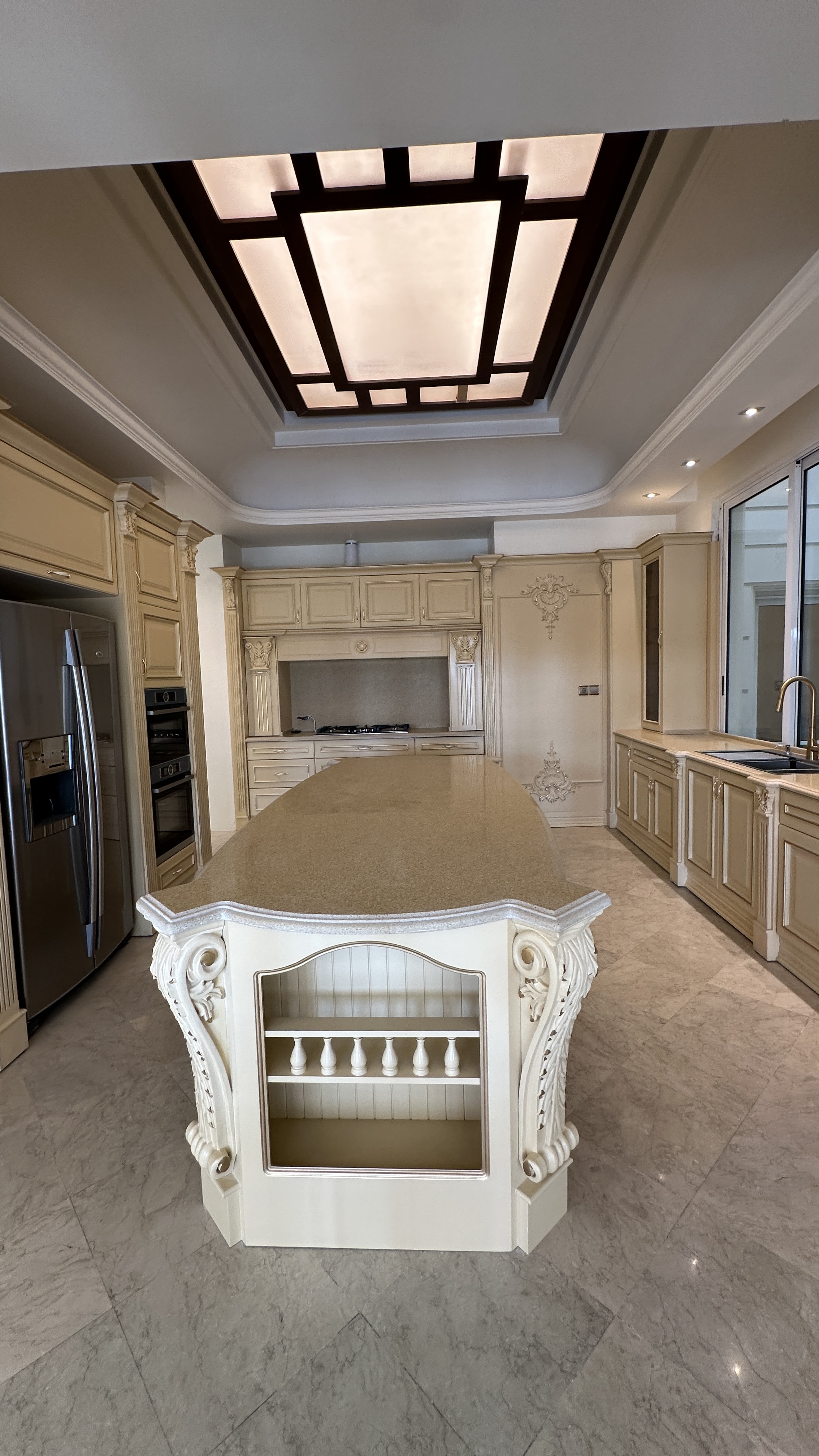 اجاره آپارتمان 330متر‌ فرمانیه شرقی