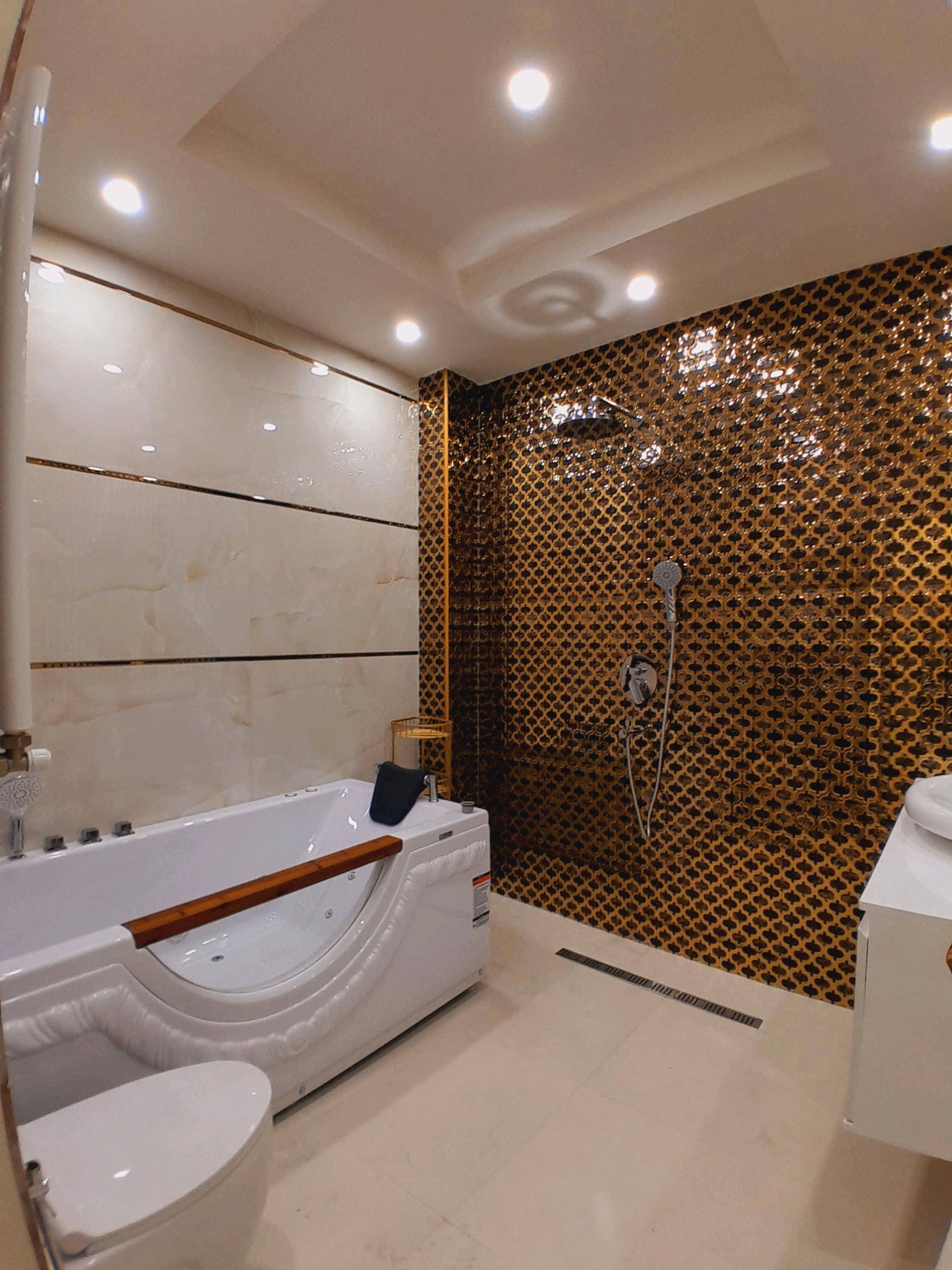 اجاره آپارتمان 305 متر پاسداران دیپلمات نشین