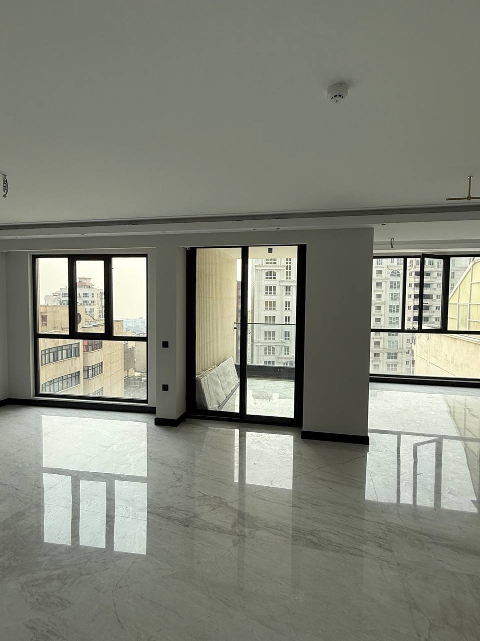 اجاره آپارتمان 230 متر مدرن دوبلکس نیاوران