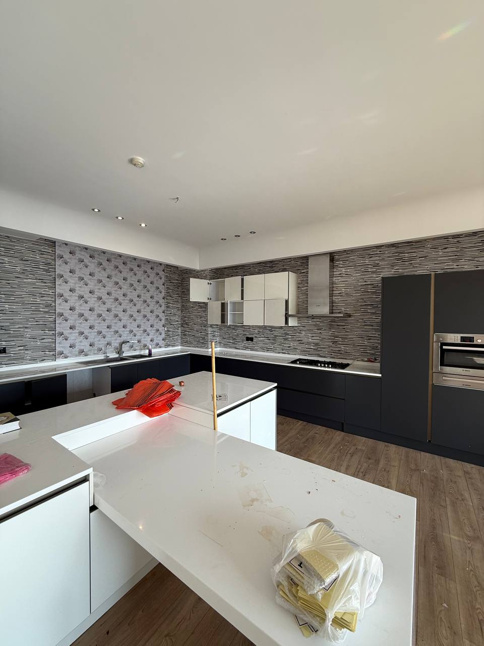 اجاره آپارتمان 230متر نیاوران فول مشاعات تاپ لوکیشن