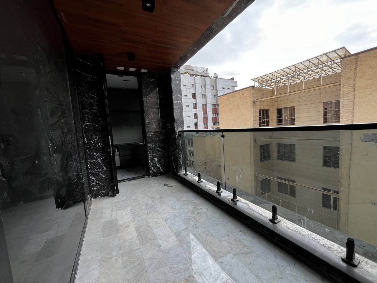 فروش آپارتمان 190 متر آجودانیه 3 خواب مستر