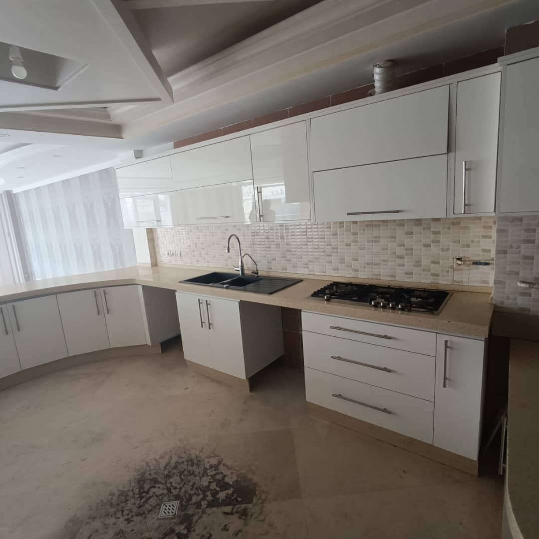 اجاره آپارتمان  اقدسیه سپند 204 متر امنیت دستری