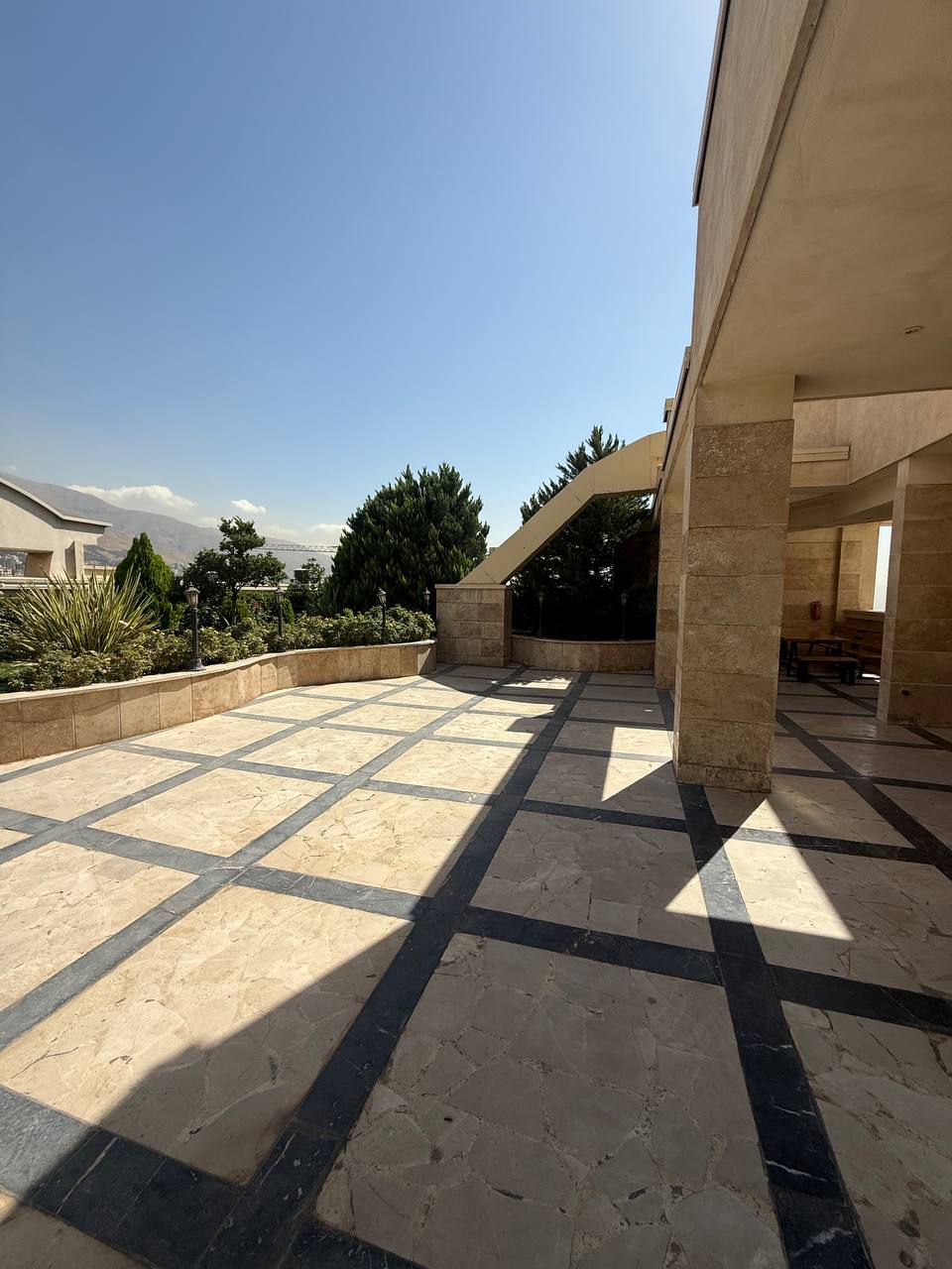 اجاره آپارتمان 280 متر نیــاوران