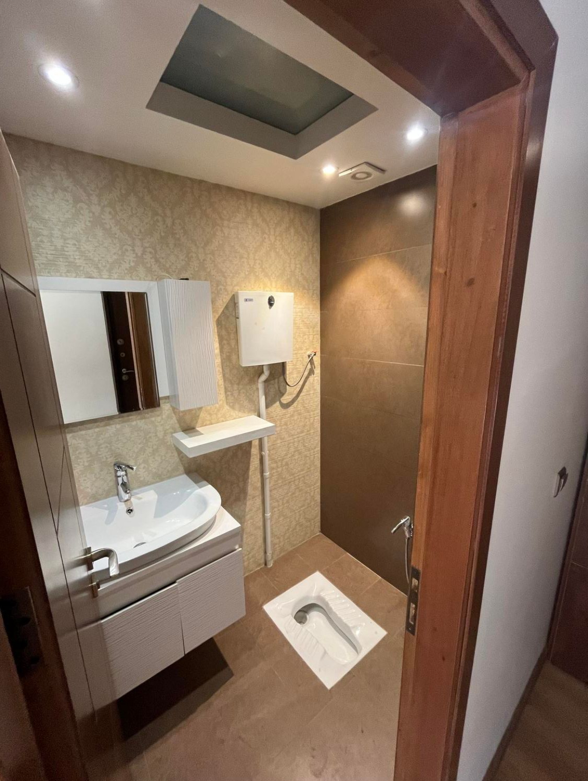 فروش آپارتمان  110 متر تاپ لوکیشن نیاوران 2 خواب